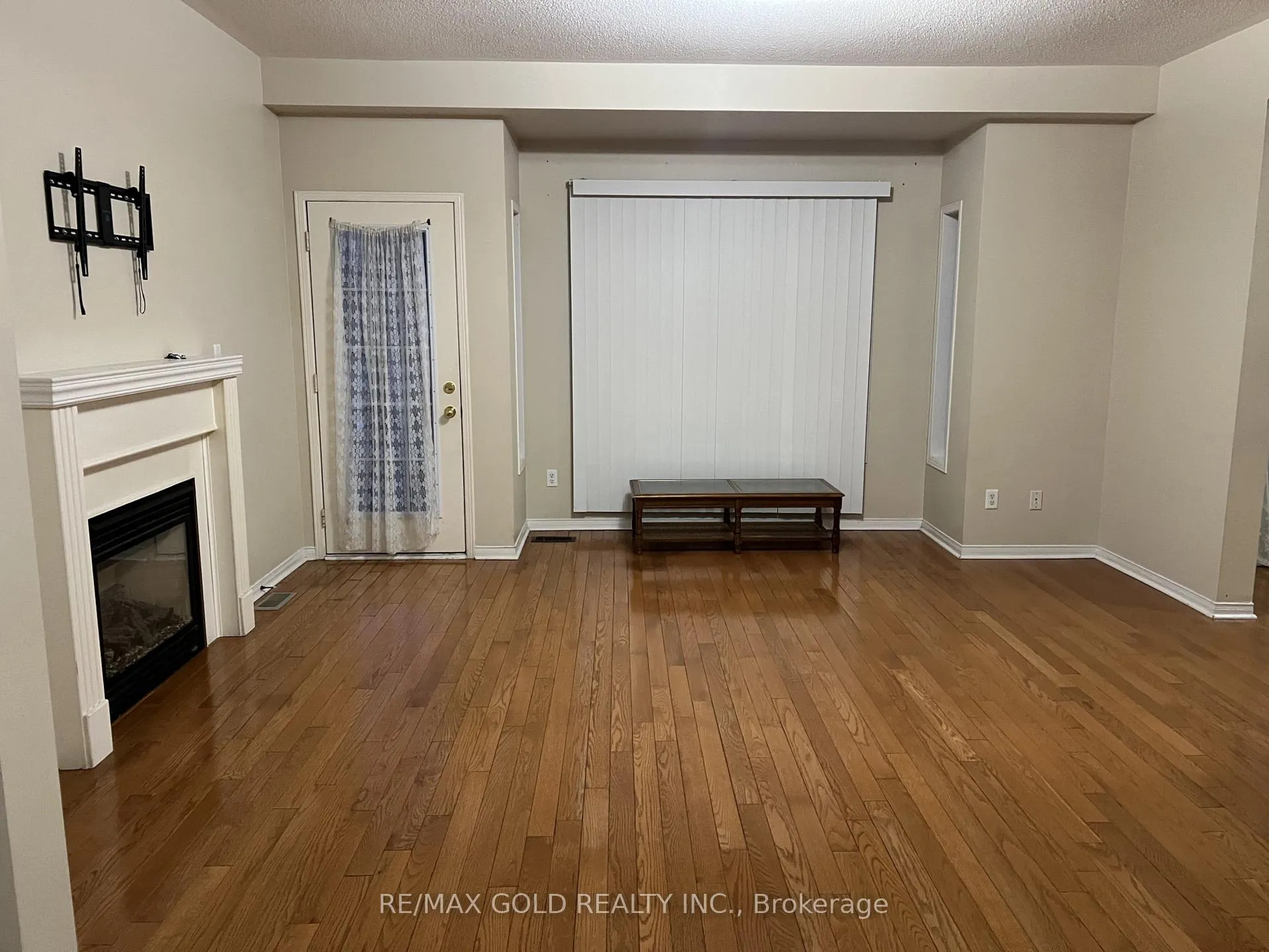 Photo 10 of Unit Upper, 138 Degrassi Cove Circle, Brampton, Credit Valley — HOMEH