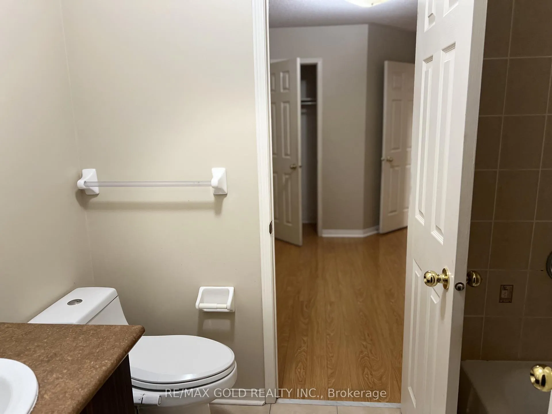 Photo 17 of Unit Upper, 138 Degrassi Cove Circle, Brampton, Credit Valley — HOMEH