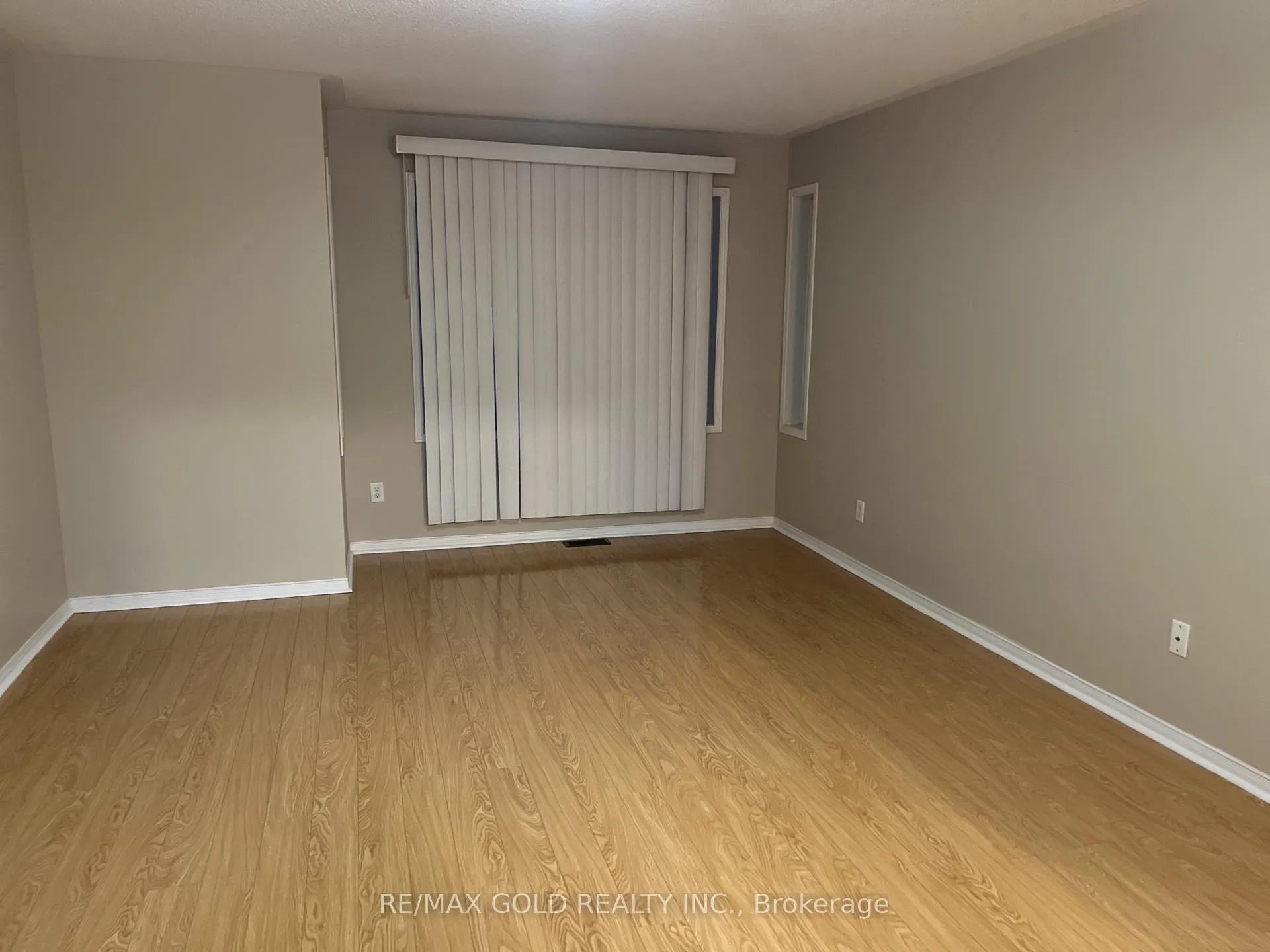 Photo 21 of Unit Upper, 138 Degrassi Cove Circle, Brampton, Credit Valley — HOMEH