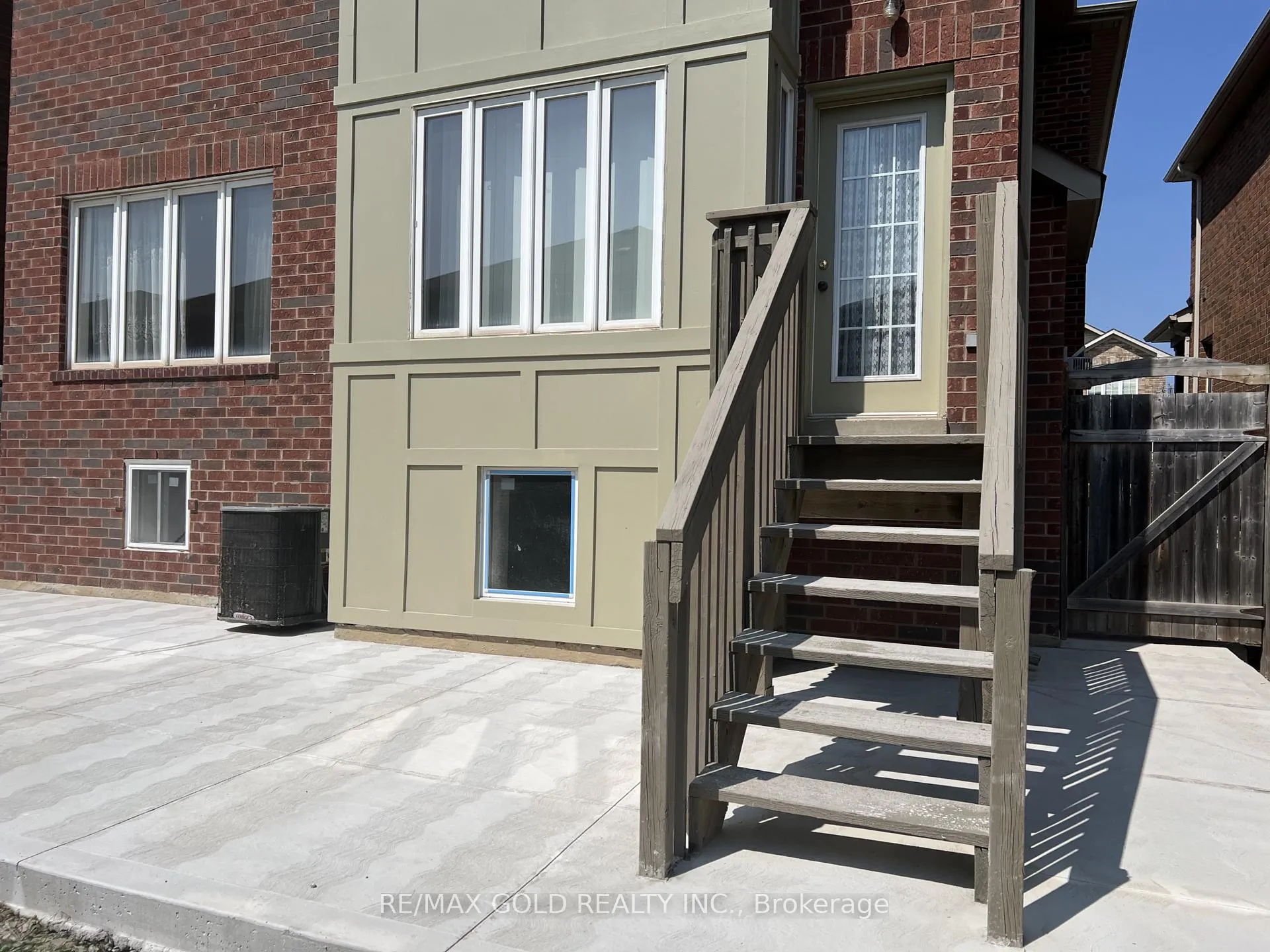 Photo 26 of Unit Upper, 138 Degrassi Cove Circle, Brampton, Credit Valley — HOMEH