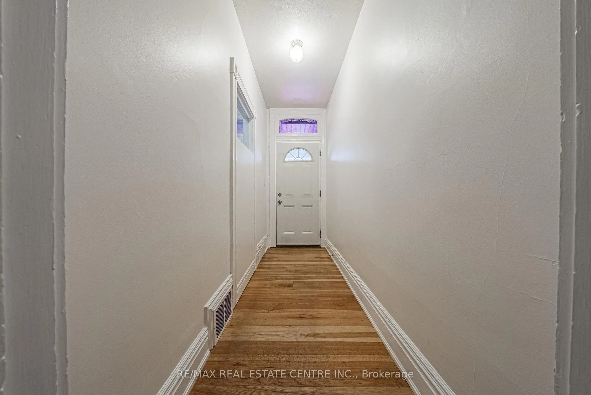 Photo 14 of 215 Mary Street, Hamilton, Beasley — HOMEH