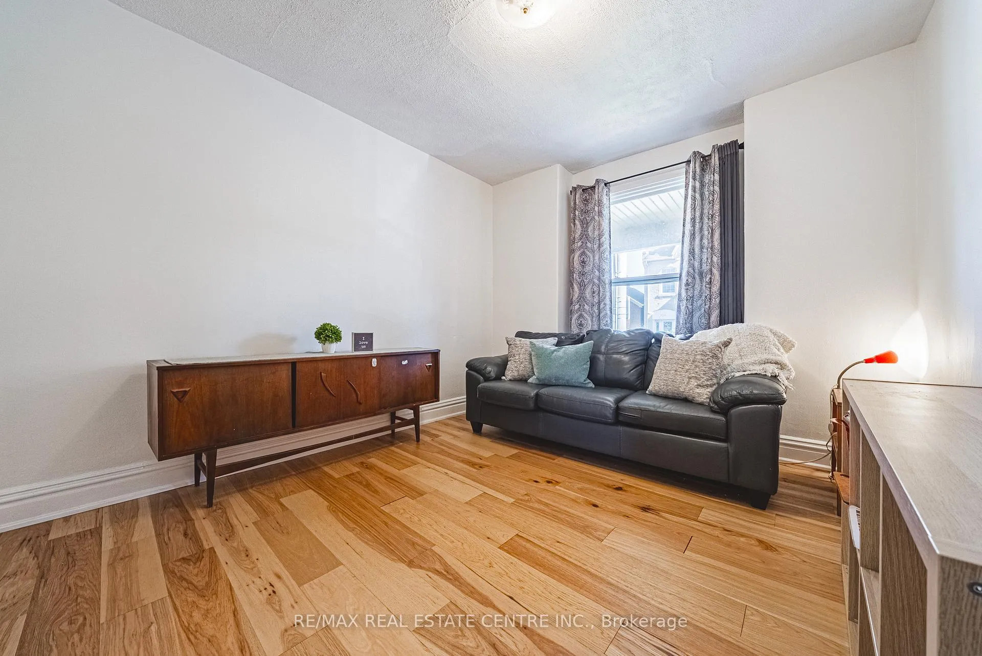 Photo 15 of 215 Mary Street, Hamilton, Beasley — HOMEH