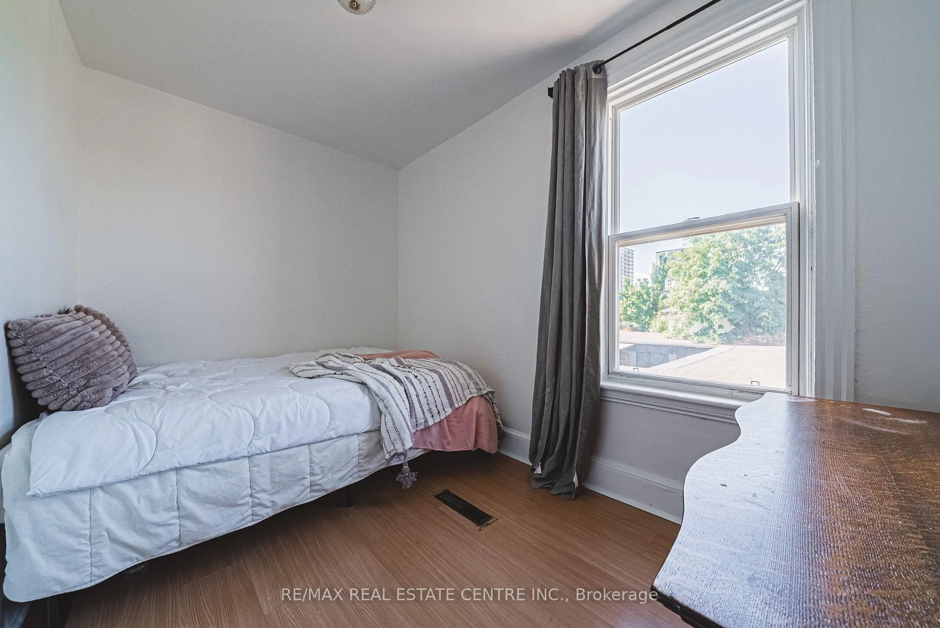 Photo 25 of 215 Mary Street, Hamilton, Beasley — HOMEH