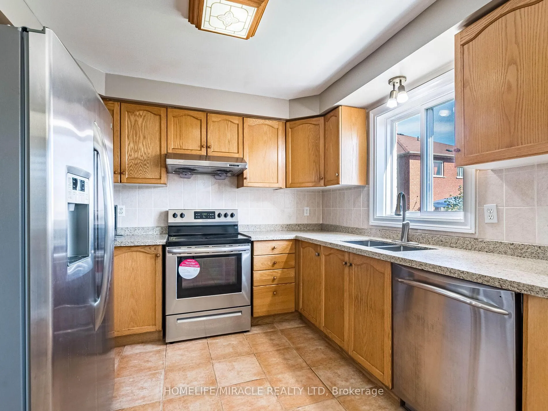 Photo 18 of 55 Native Landing, Brampton, Fletcher's Creek Village — HOMEH