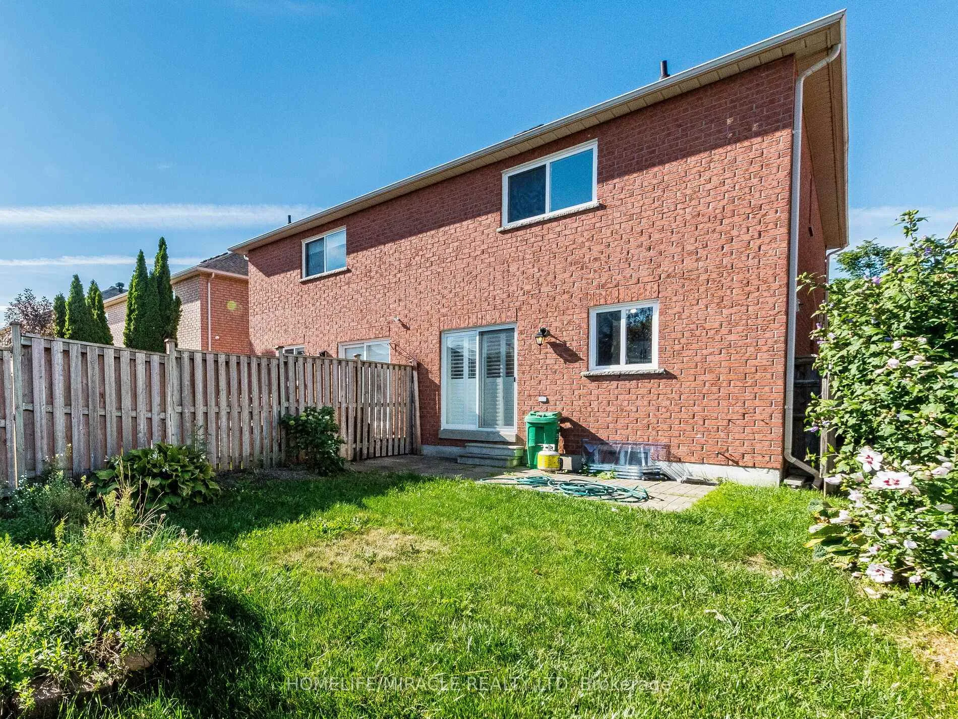 Photo 38 of 55 Native Landing, Brampton, Fletcher's Creek Village — HOMEH