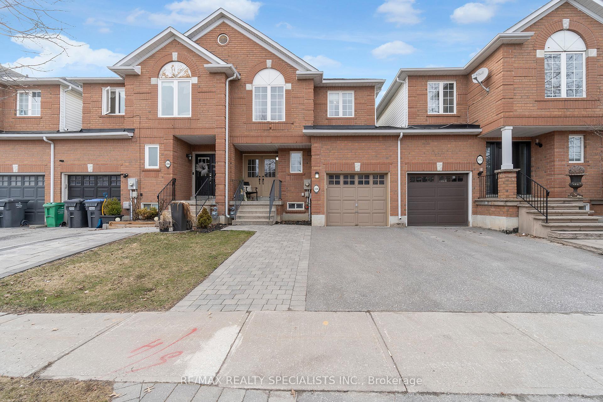Photo 1 of 104 Hanton Crescent, Caledon, Bolton East — HOMEH