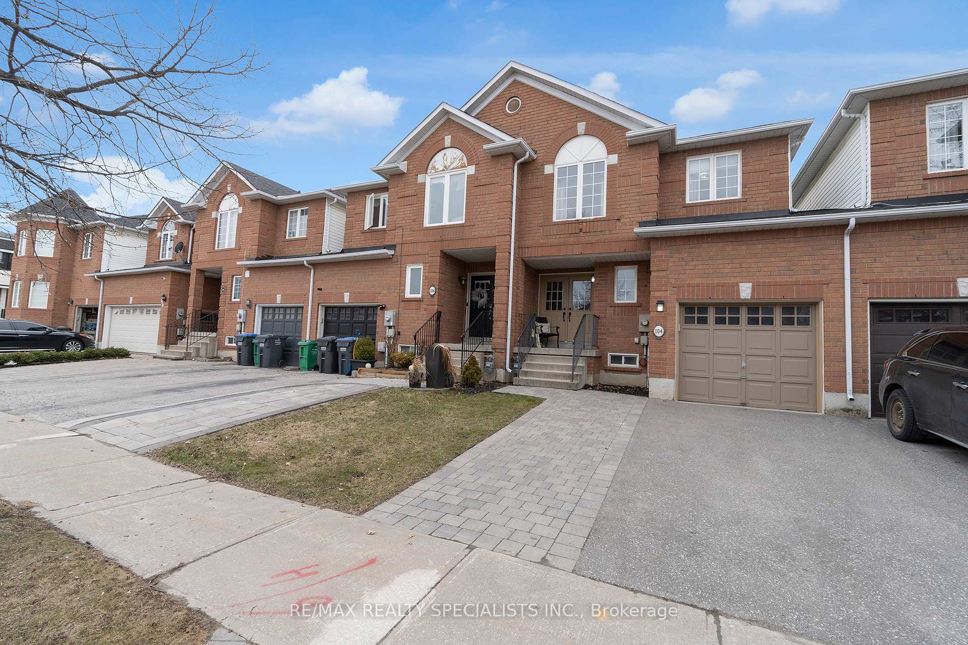 Photo 3 of 104 Hanton Crescent, Caledon, Bolton East — HOMEH