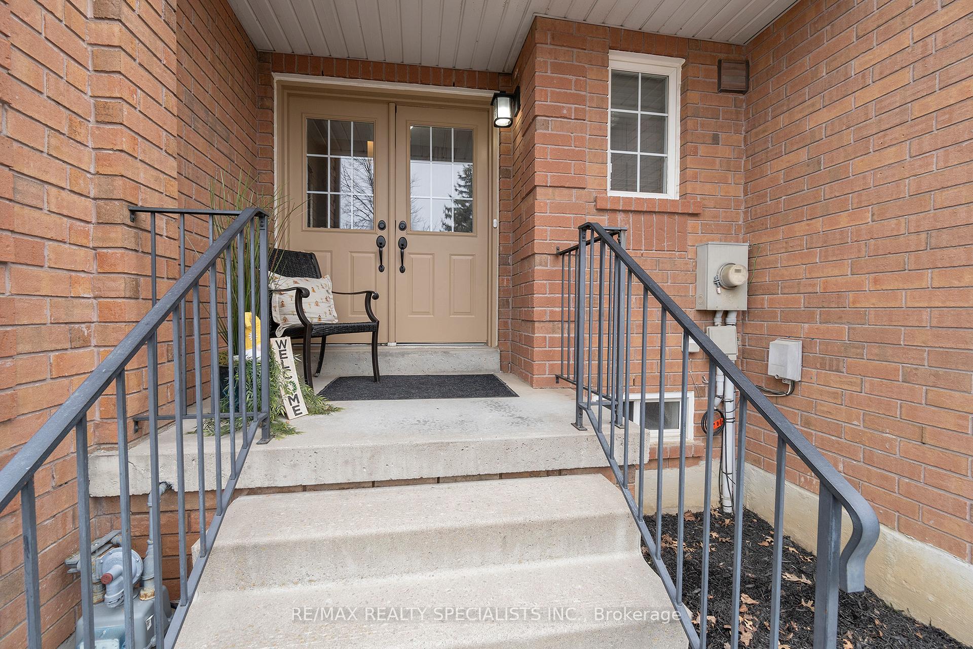 Photo 4 of 104 Hanton Crescent, Caledon, Bolton East — HOMEH