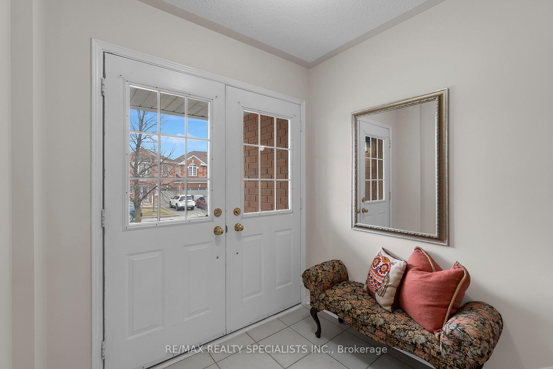 Photo 5 of 104 Hanton Crescent, Caledon, Bolton East — HOMEH