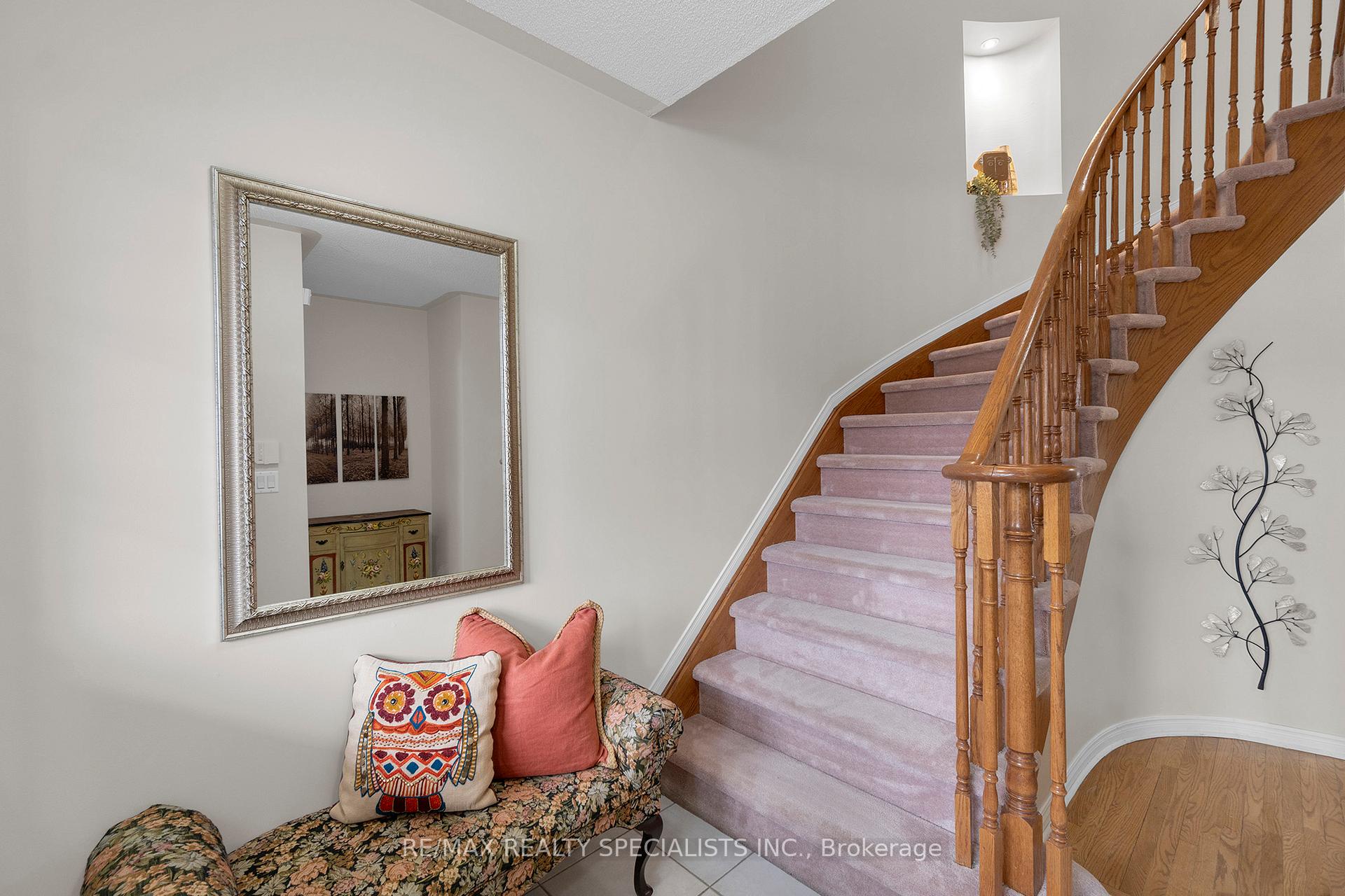 Photo 6 of 104 Hanton Crescent, Caledon, Bolton East — HOMEH