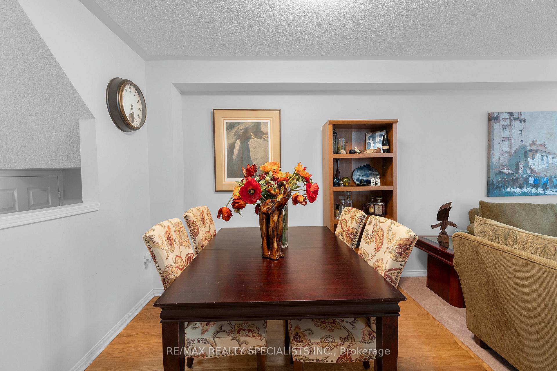 Photo 8 of 104 Hanton Crescent, Caledon, Bolton East — HOMEH