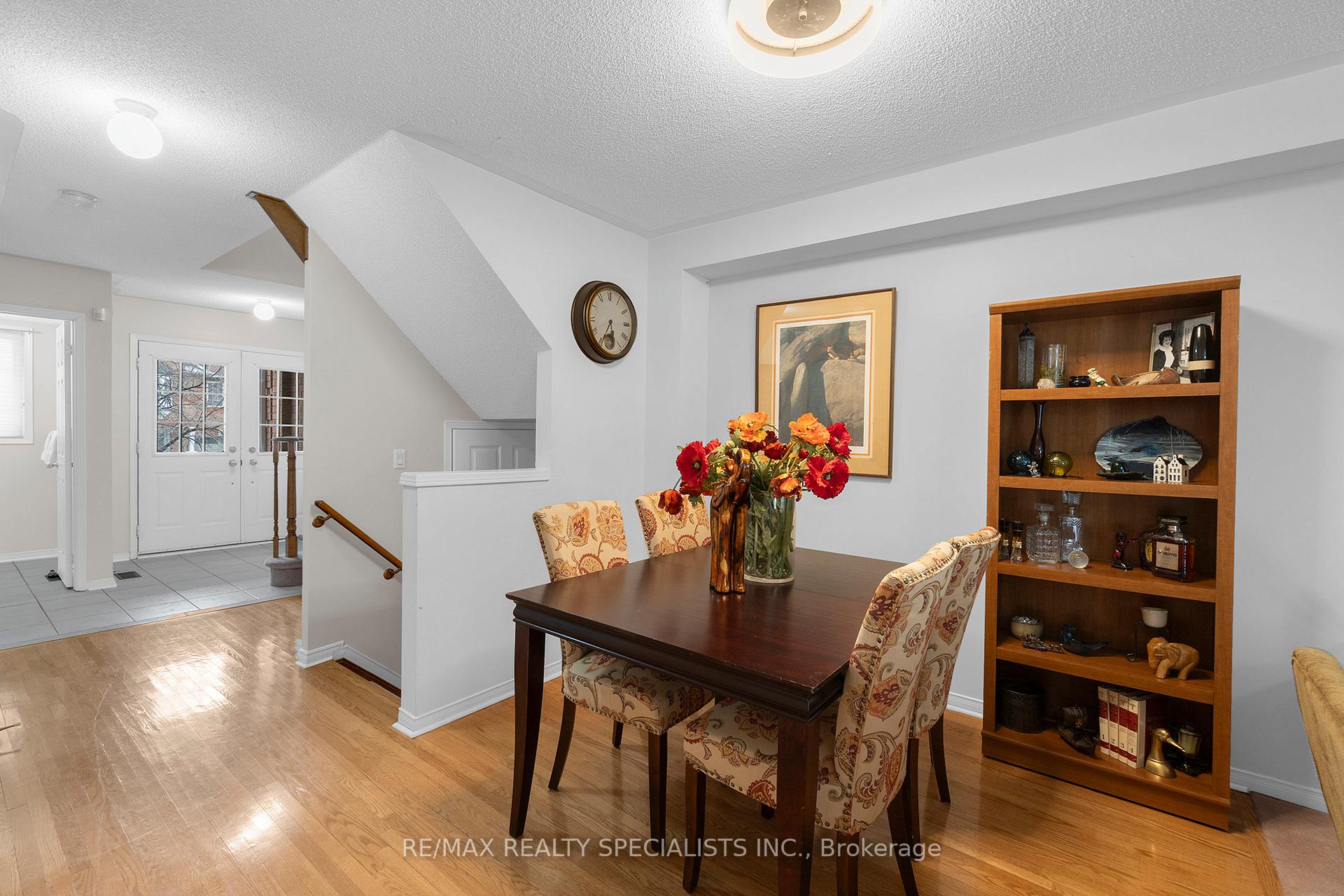 Photo 9 of 104 Hanton Crescent, Caledon, Bolton East — HOMEH