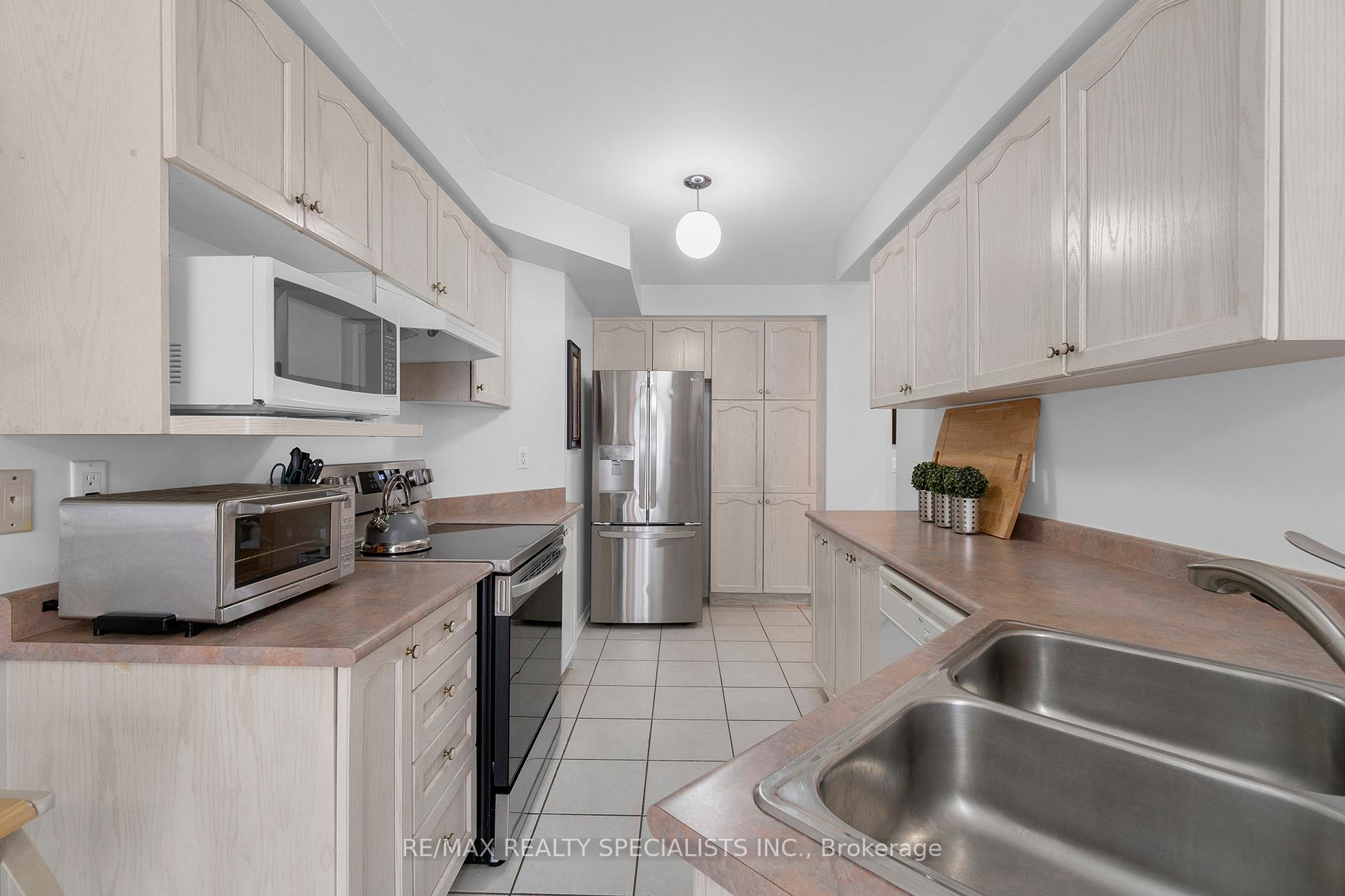Photo 17 of 104 Hanton Crescent, Caledon, Bolton East — HOMEH