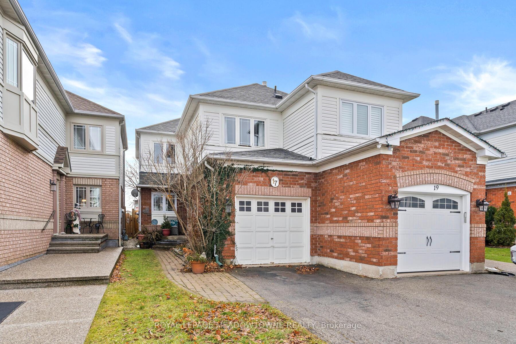 Photo 2 of 17 Emslie Street, Halton Hills, Georgetown — HOMEH