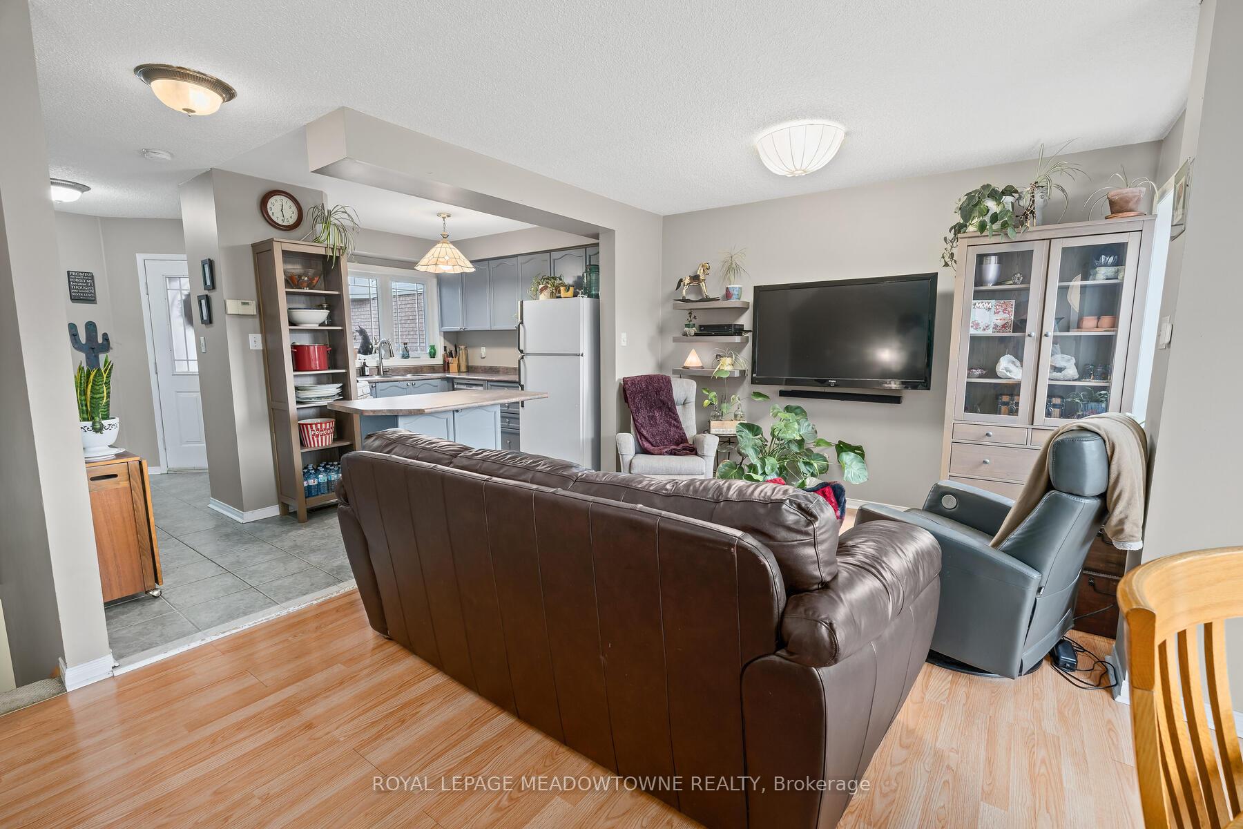 Photo 16 of 17 Emslie Street, Halton Hills, Georgetown — HOMEH