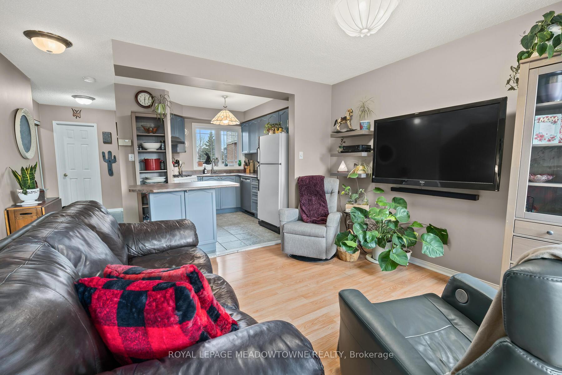 Photo 17 of 17 Emslie Street, Halton Hills, Georgetown — HOMEH