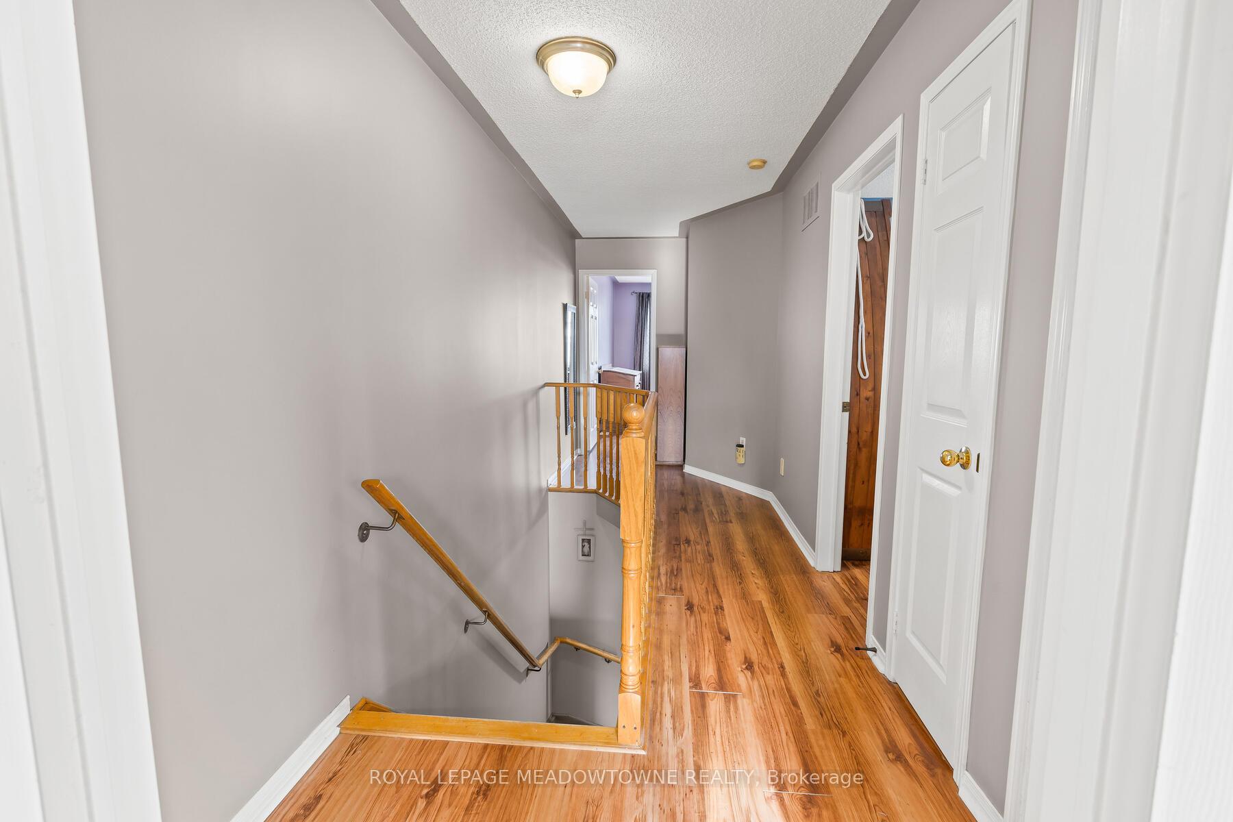 Photo 21 of 17 Emslie Street, Halton Hills, Georgetown — HOMEH