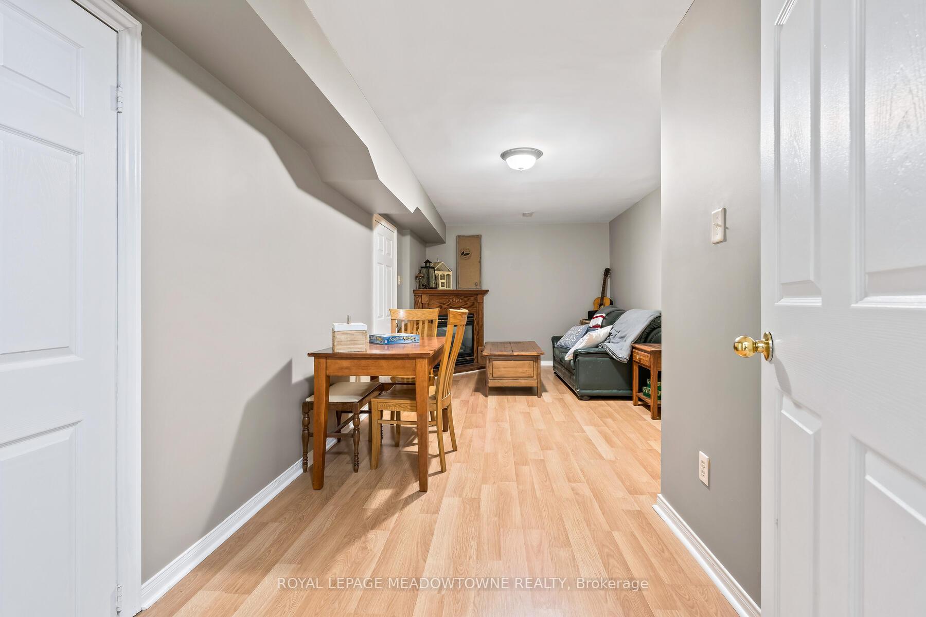 Photo 28 of 17 Emslie Street, Halton Hills, Georgetown — HOMEH