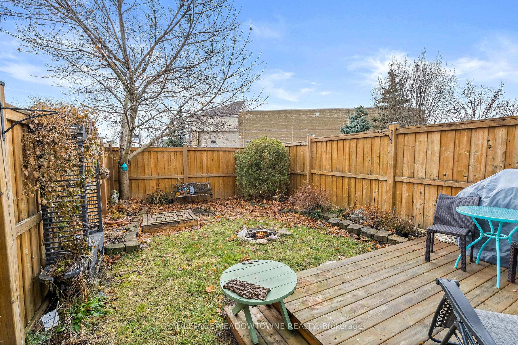Photo 32 of 17 Emslie Street, Halton Hills, Georgetown — HOMEH