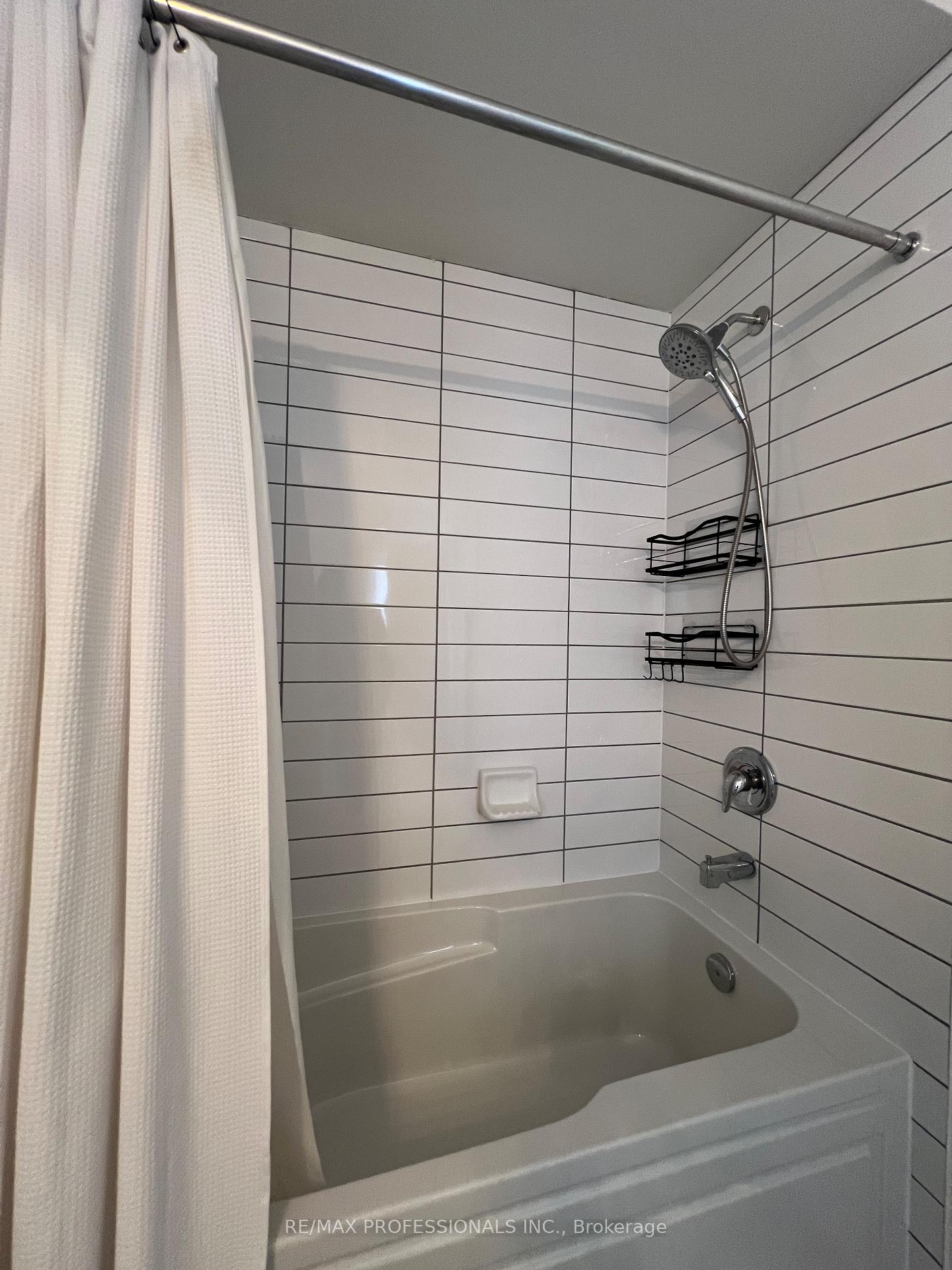 Photo 32 of Unit 92, 166 Deerpath Drive, Guelph, Willow West/Sugarbush/West Acres — HOMEH