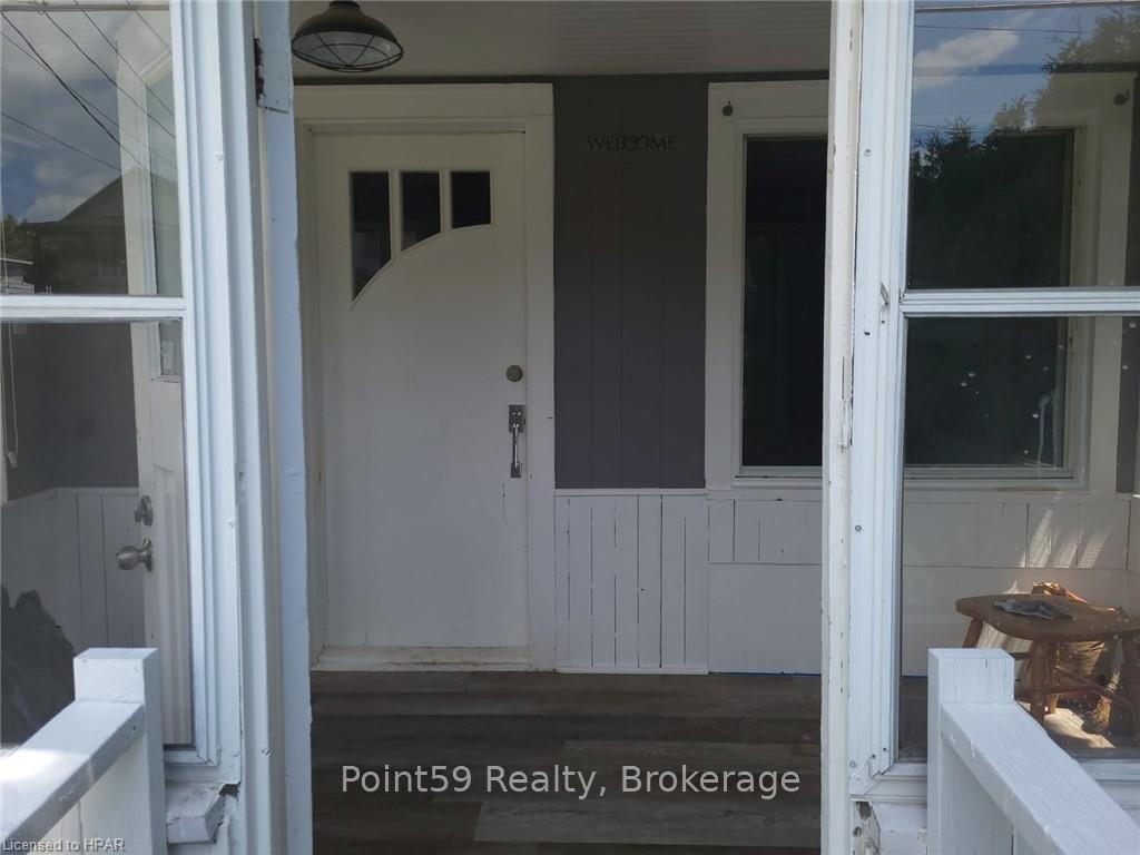 Photo 3 of 327 Carleton Street, Cornwall — HOMEH