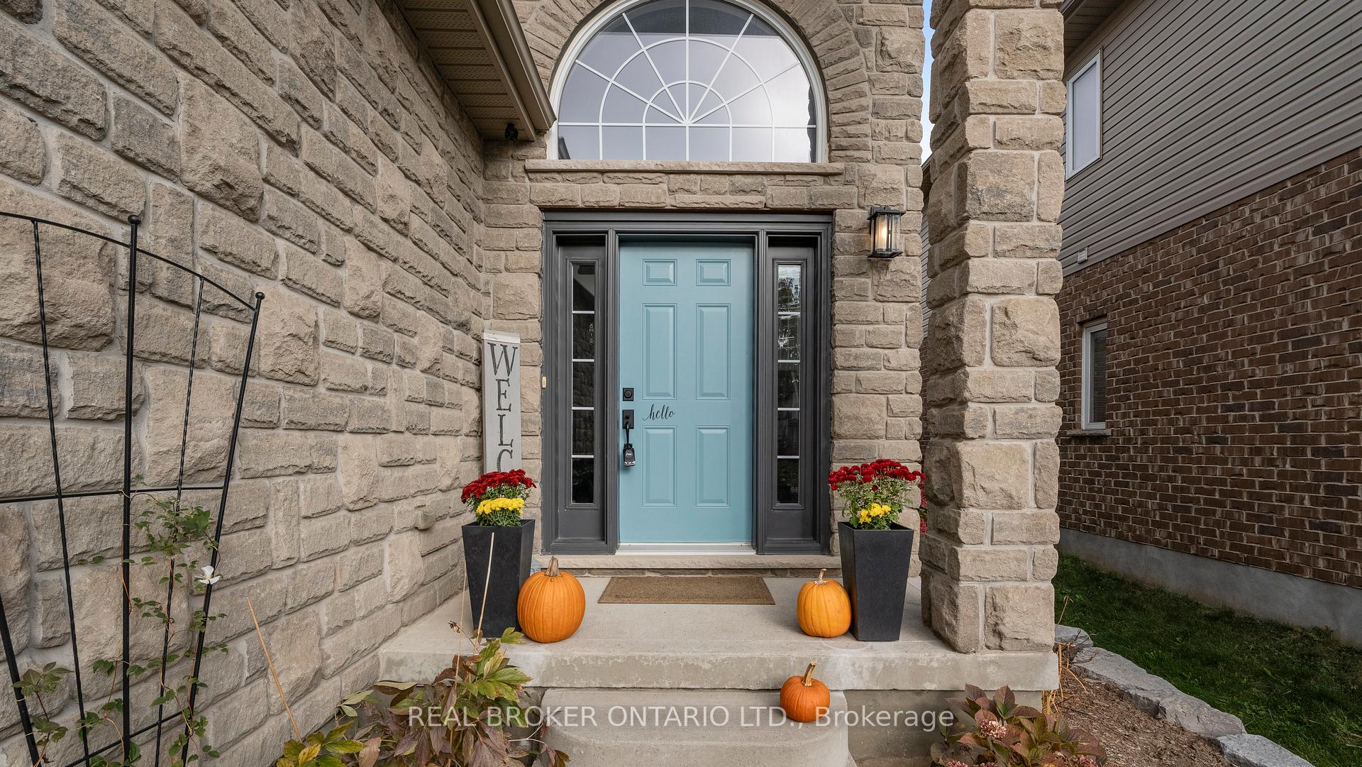 Photo 2 of 211 Maple Bush Drive, Cambridge, Little's Corners — HOMEH