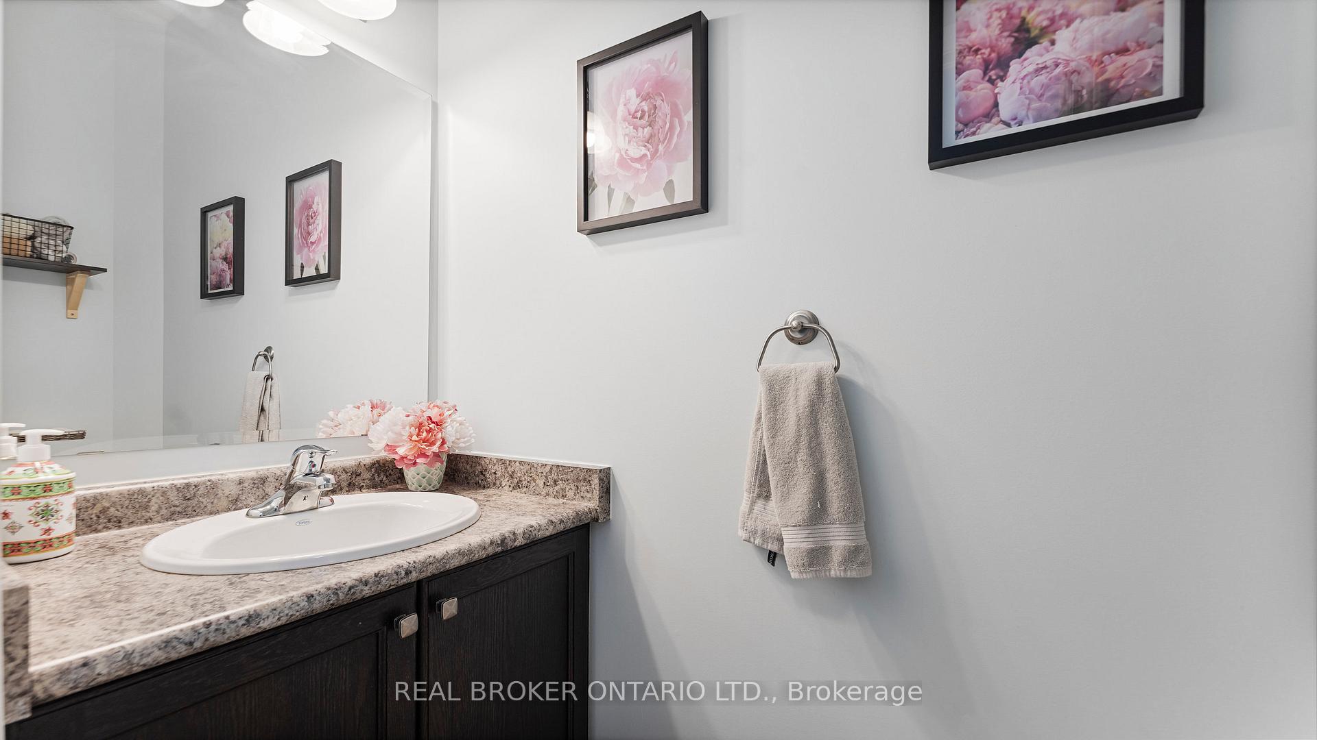 Photo 5 of 211 Maple Bush Drive, Cambridge, Little's Corners — HOMEH