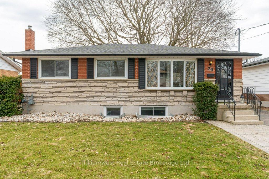 Photo 4 of 29 Golfview Road, Guelph, Victoria North — HOMEH