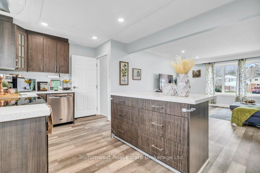 Photo 8 of 29 Golfview Road, Guelph, Victoria North — HOMEH