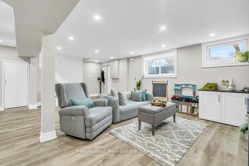 Photo 28 of 29 Golfview Road, Guelph, Victoria North — HOMEH