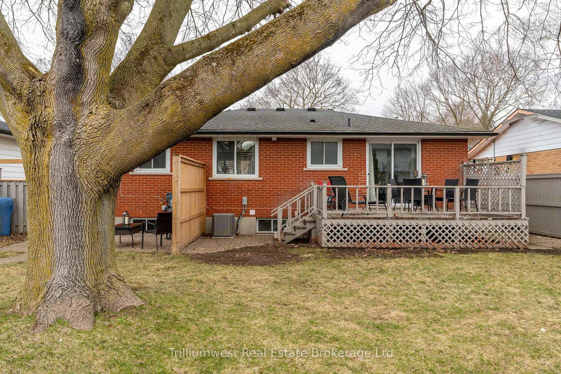 Photo 42 of 29 Golfview Road, Guelph, Victoria North — HOMEH