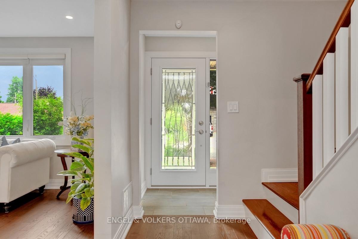 Photo 5 of 488 Denbury Avenue, Ottawa, McKellar/Highland — HOMEH