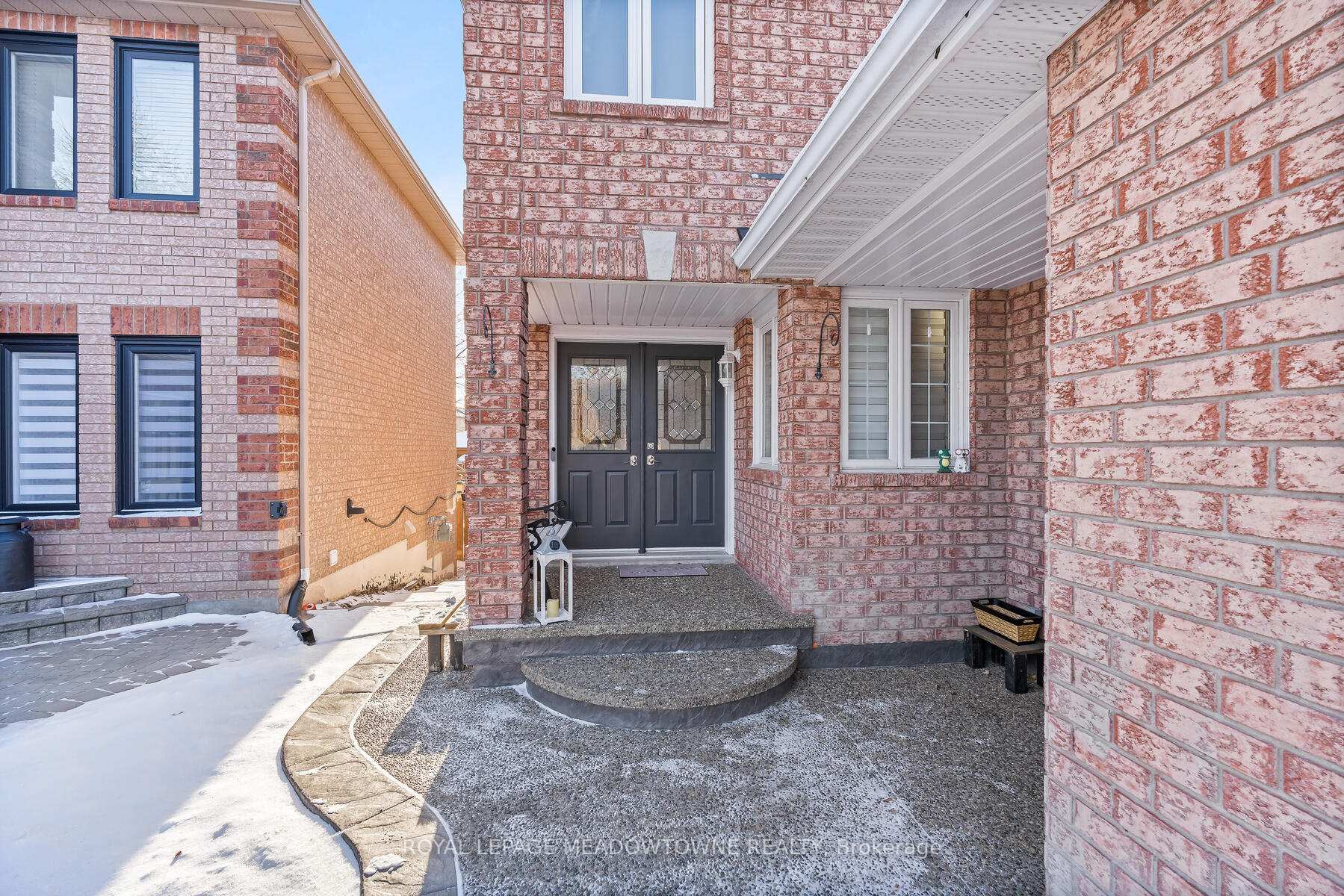 Photo 3 of 50 Smith Drive, Halton Hills, Georgetown — HOMEH