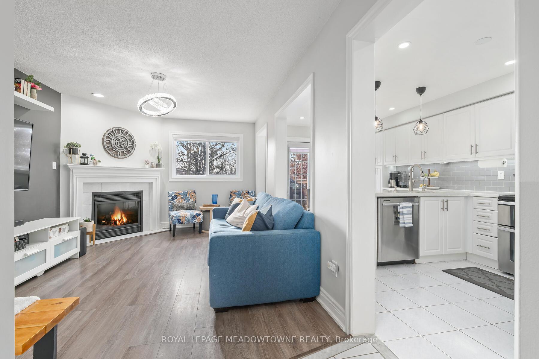 Photo 10 of 50 Smith Drive, Halton Hills, Georgetown — HOMEH