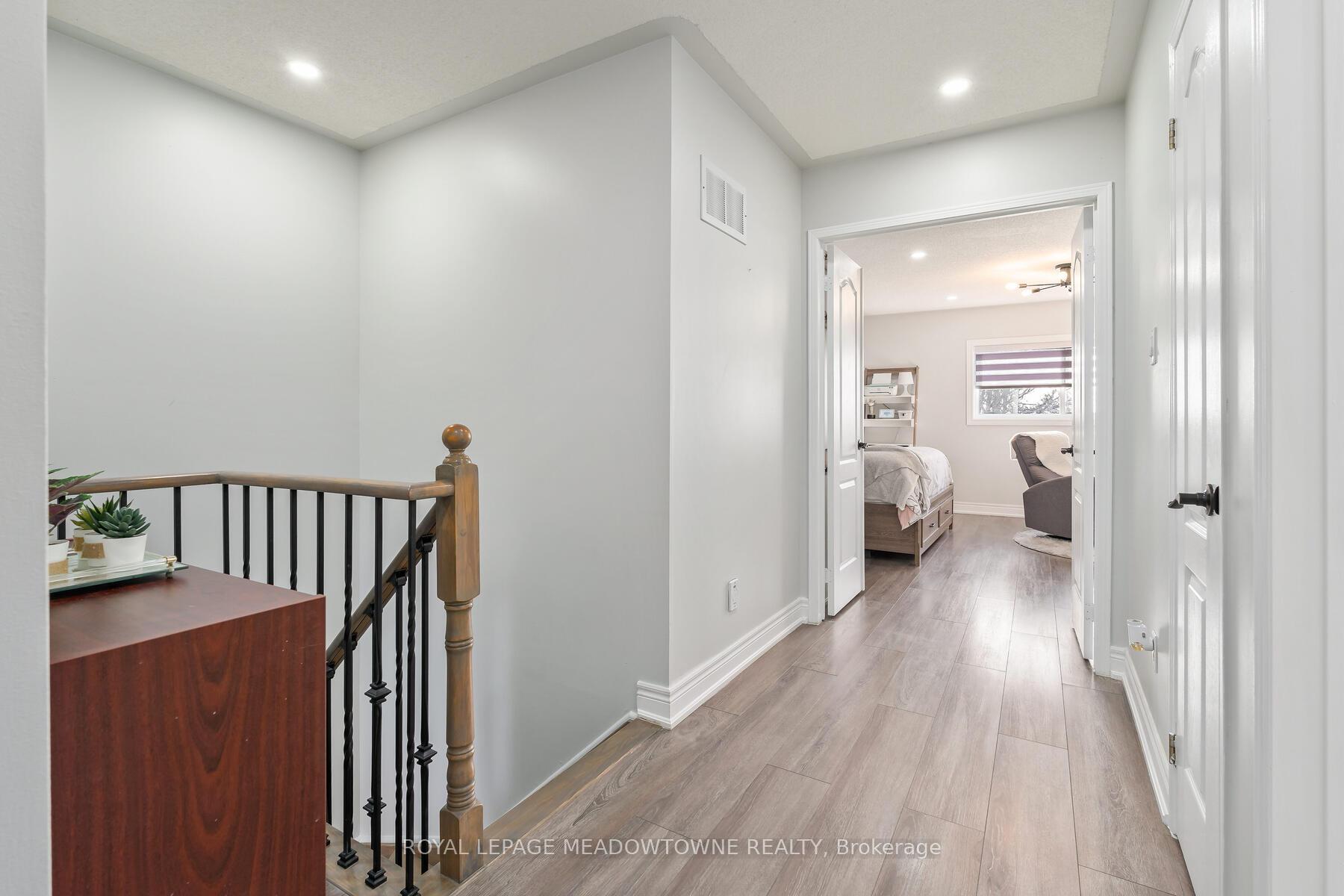 Photo 20 of 50 Smith Drive, Halton Hills, Georgetown — HOMEH