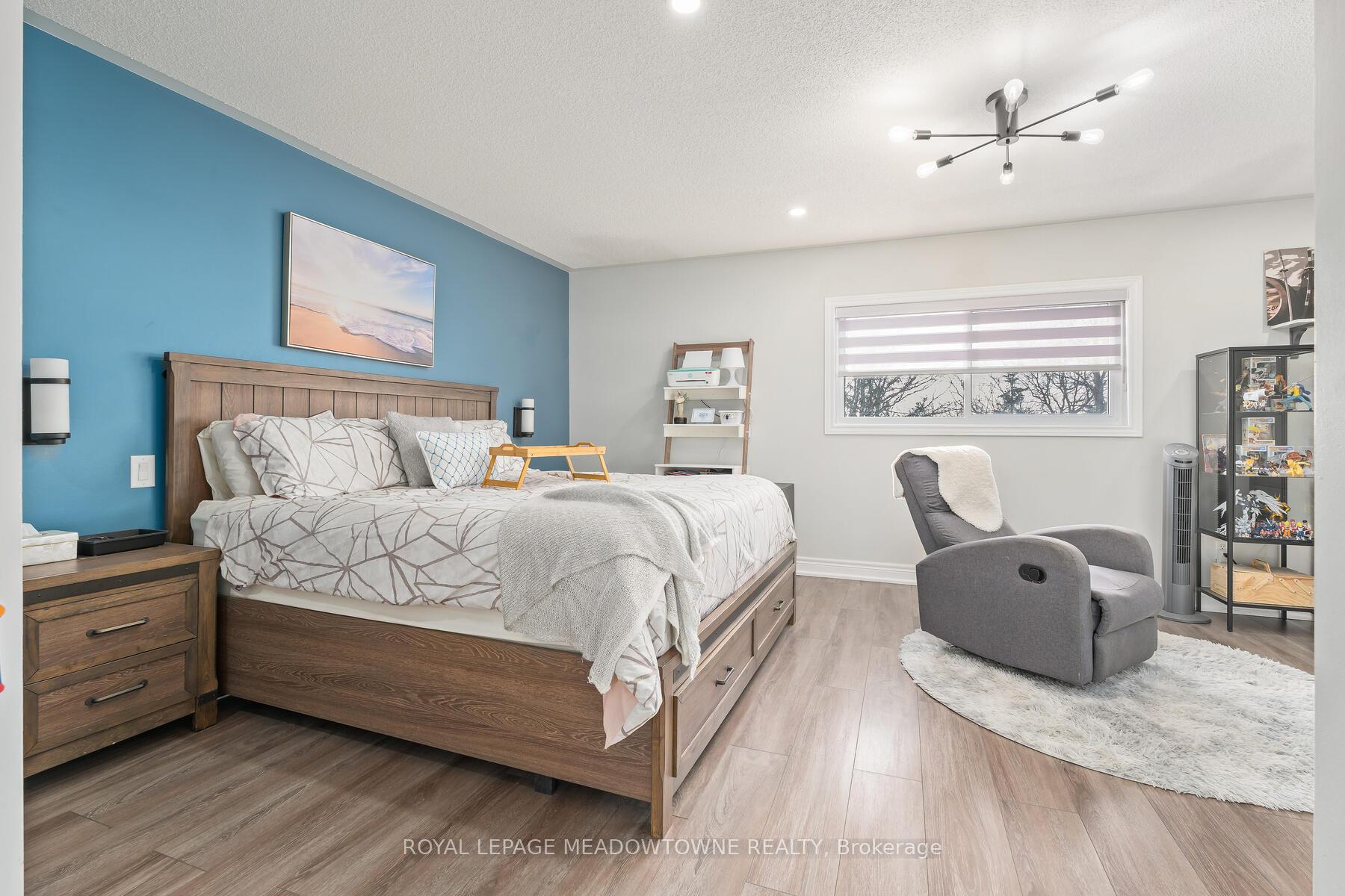 Photo 21 of 50 Smith Drive, Halton Hills, Georgetown — HOMEH
