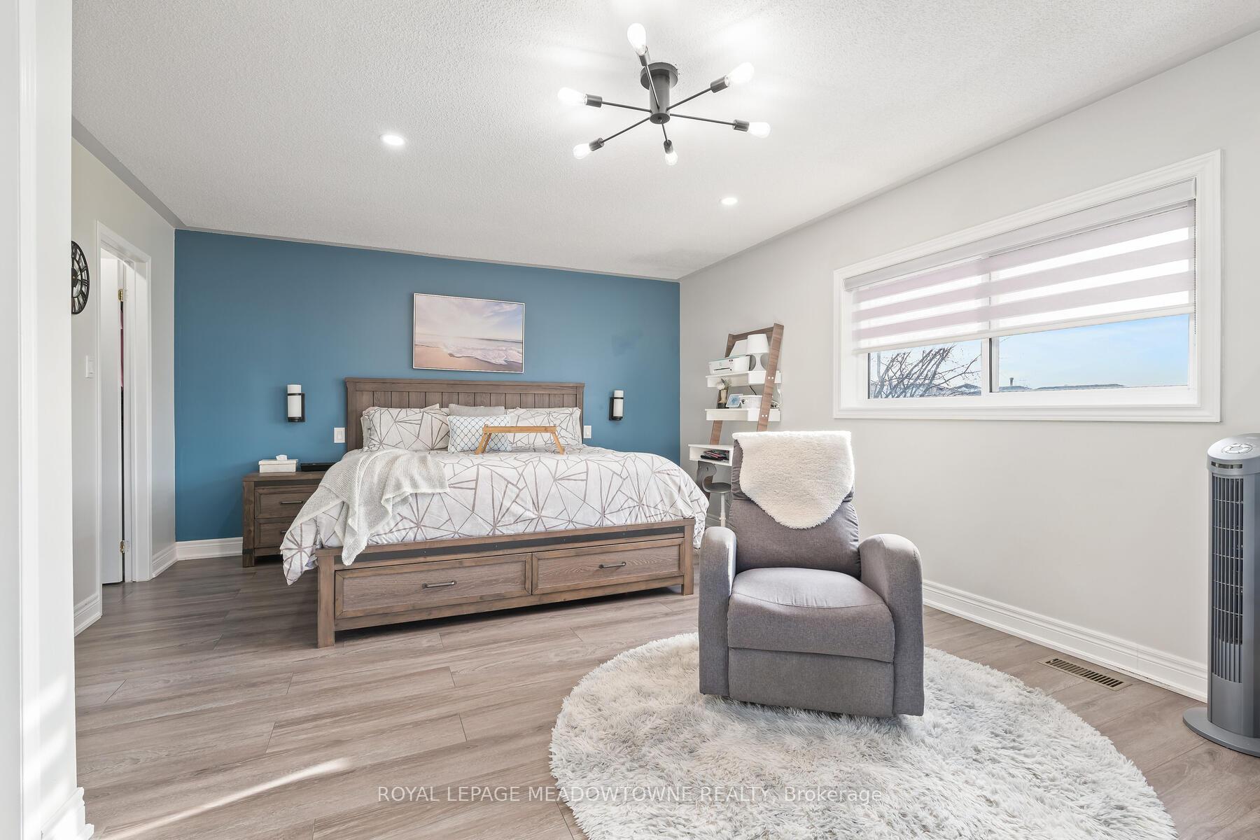 Photo 22 of 50 Smith Drive, Halton Hills, Georgetown — HOMEH