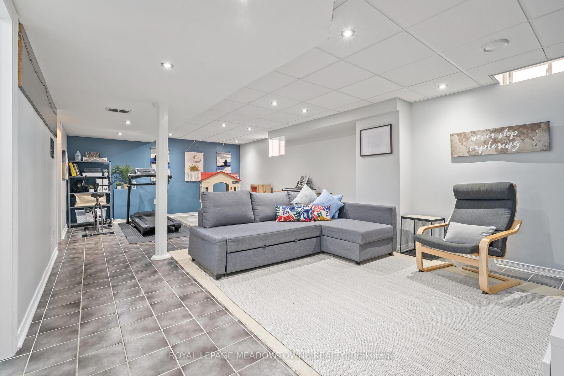 Photo 31 of 50 Smith Drive, Halton Hills, Georgetown — HOMEH