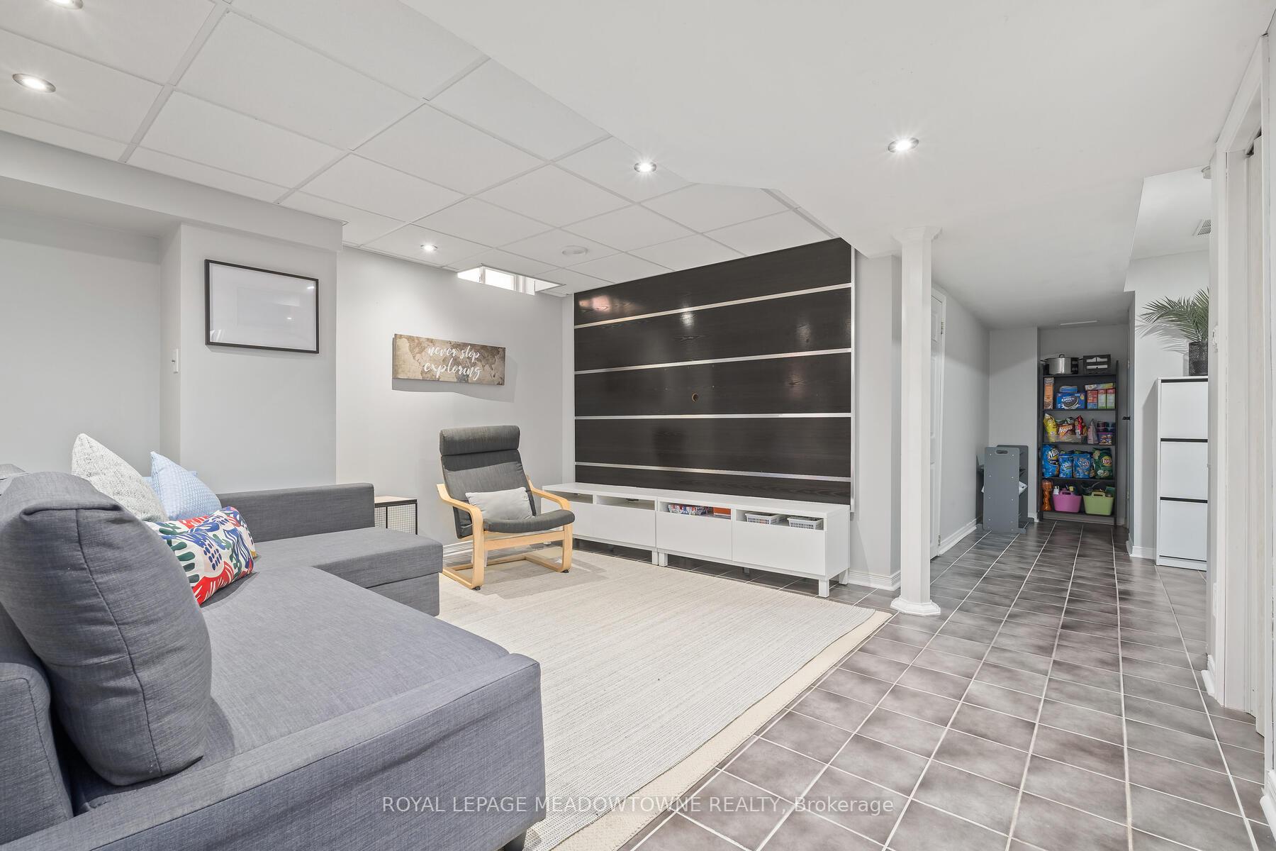 Photo 32 of 50 Smith Drive, Halton Hills, Georgetown — HOMEH