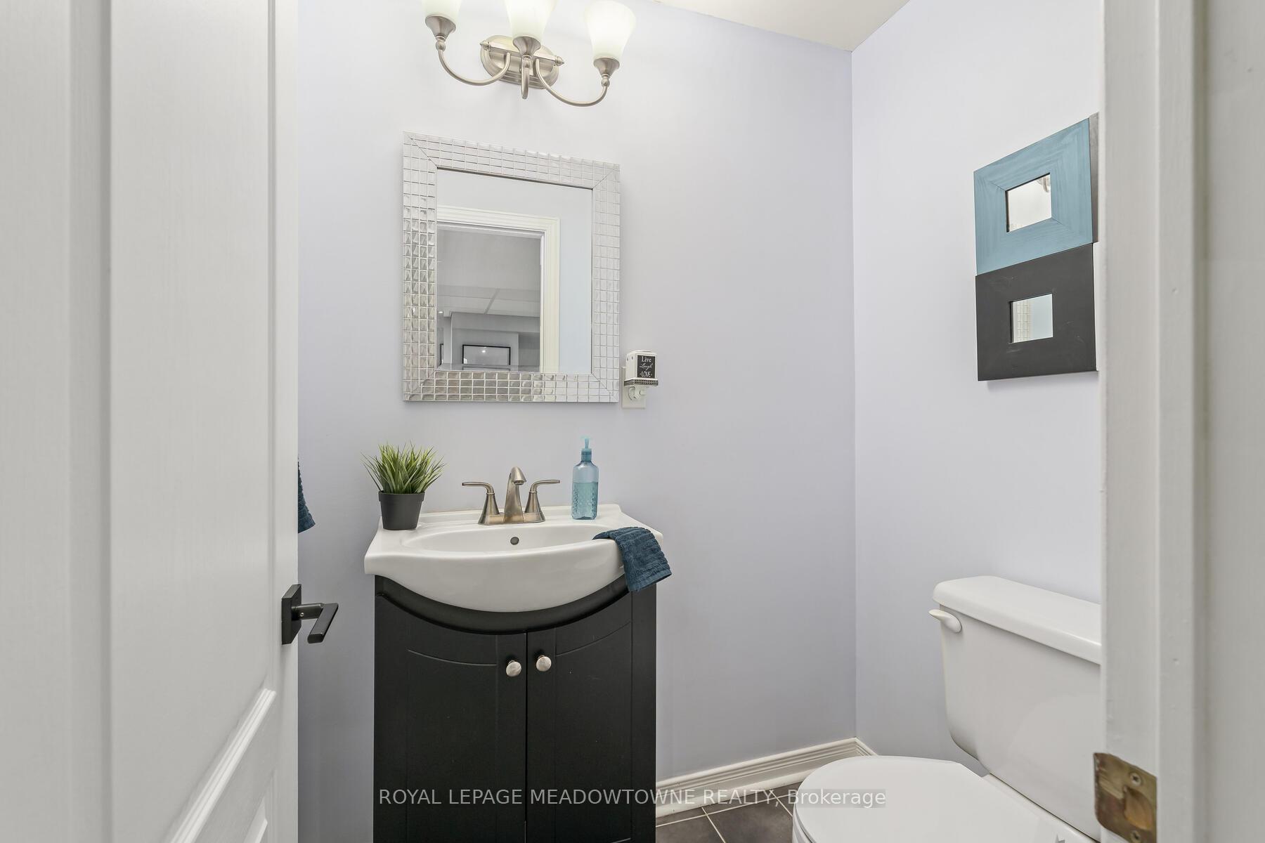 Photo 35 of 50 Smith Drive, Halton Hills, Georgetown — HOMEH