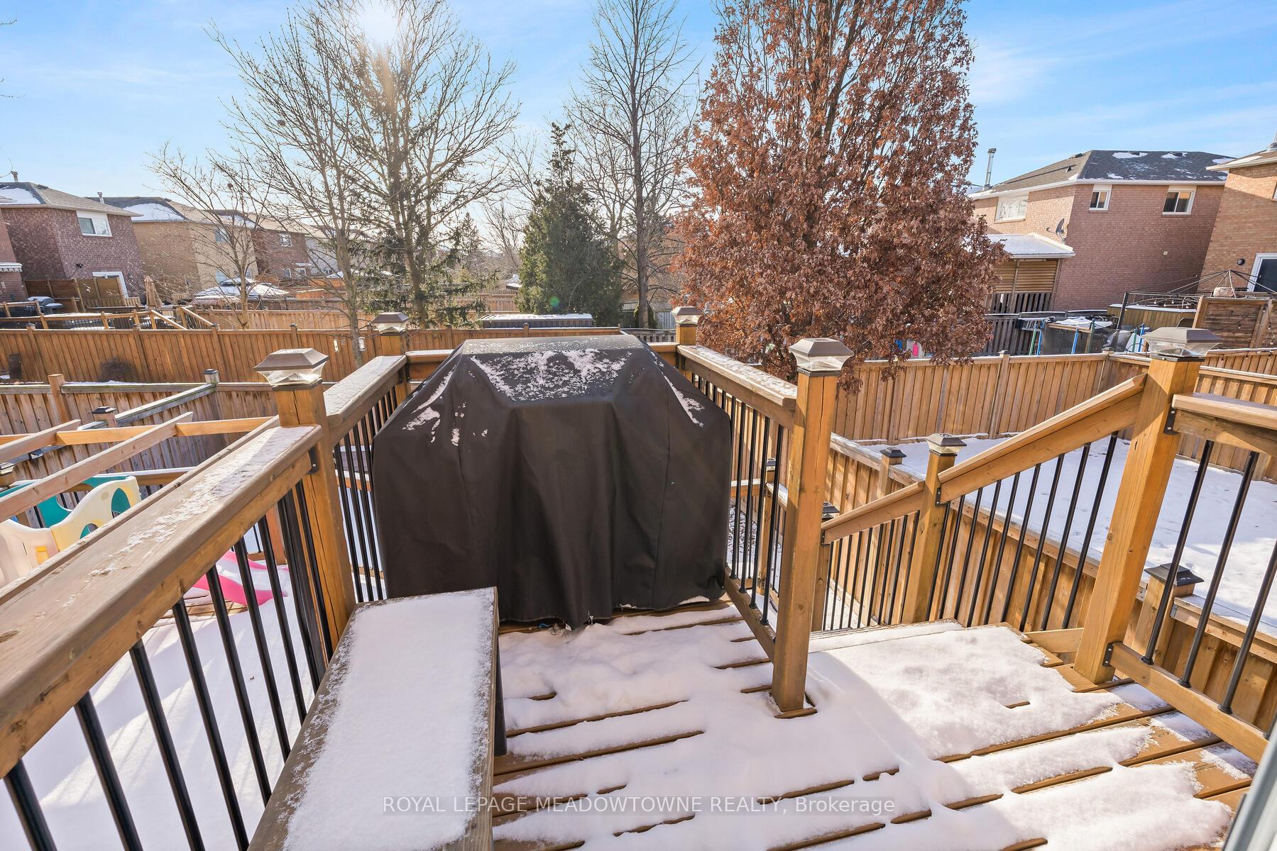 Photo 36 of 50 Smith Drive, Halton Hills, Georgetown — HOMEH