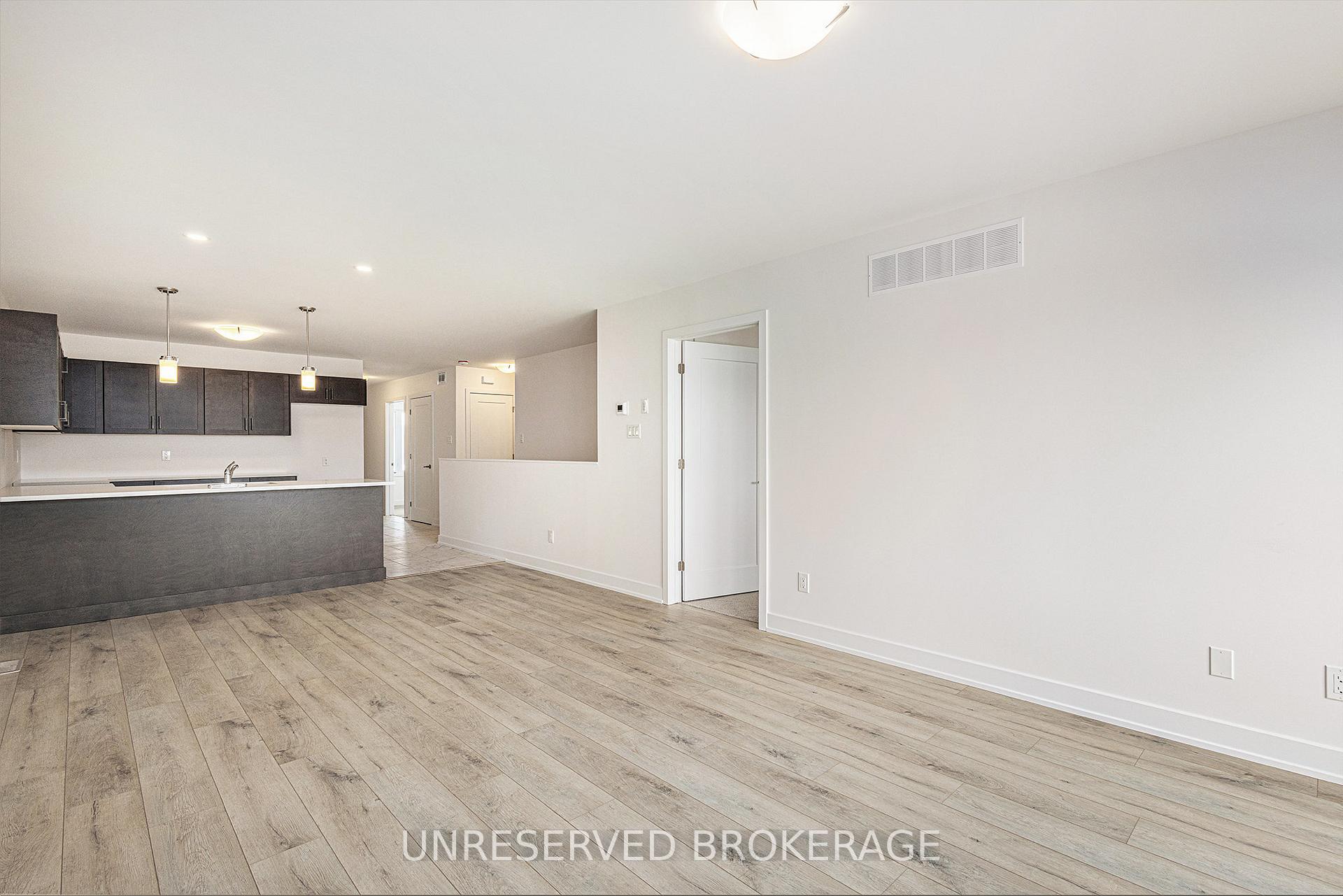 Photo 4 of 192 Seabert Drive, Arnprior — HOMEH