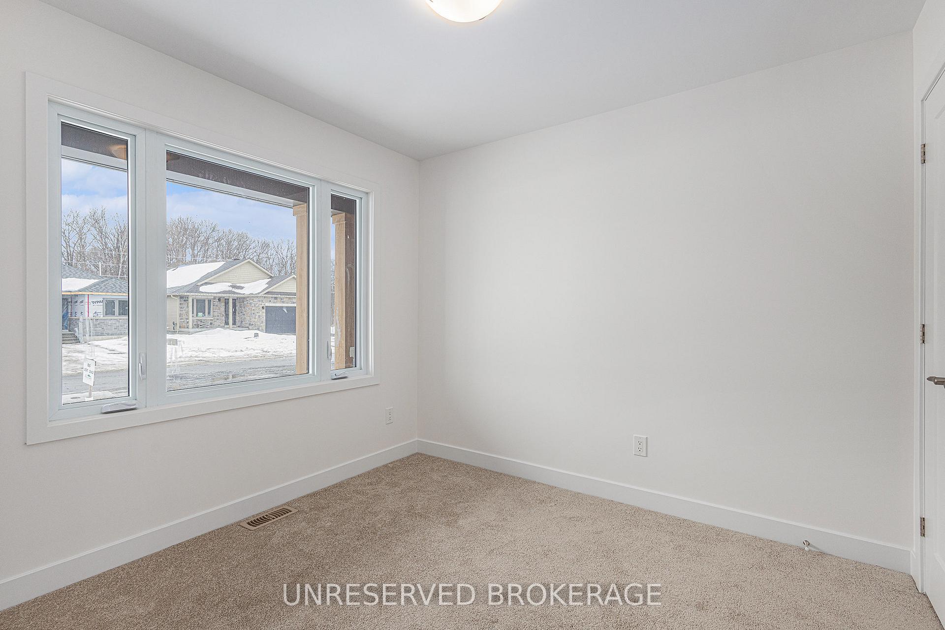 Photo 12 of 192 Seabert Drive, Arnprior — HOMEH