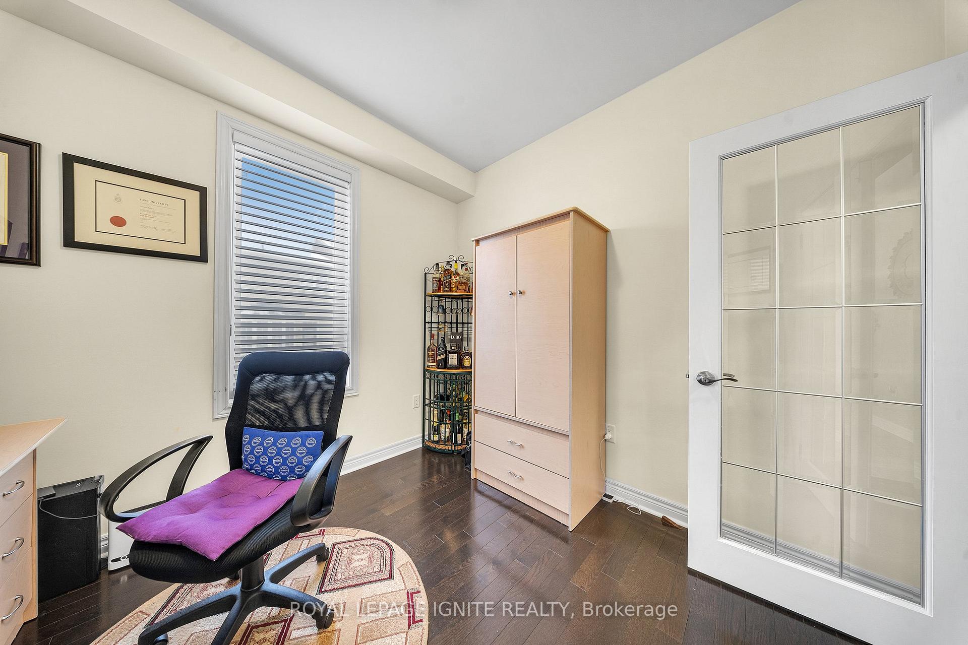 Photo 7 of 228 Dougall Avenue, Caledon, Rural Caledon — HOMEH
