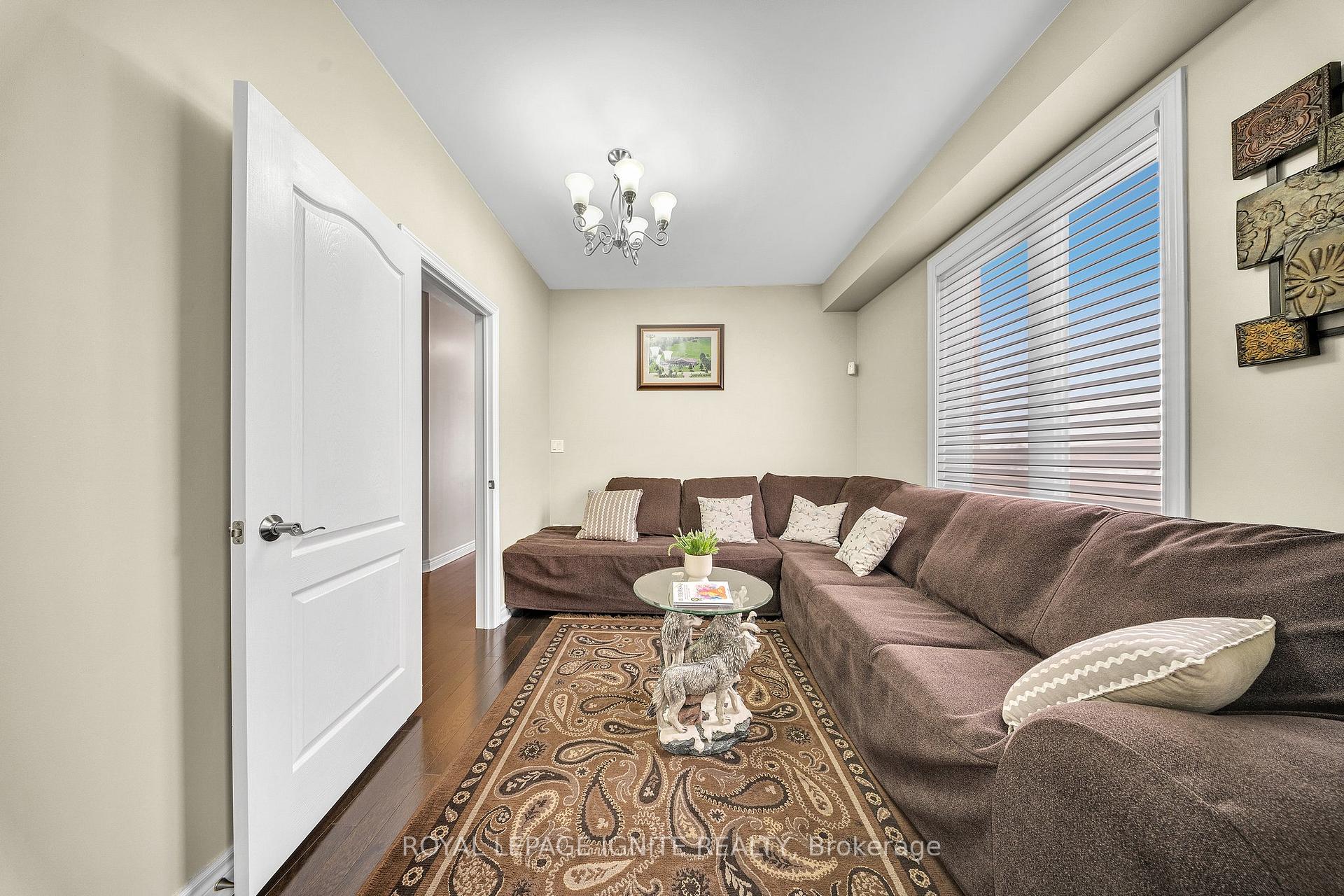 Photo 10 of 228 Dougall Avenue, Caledon, Rural Caledon — HOMEH
