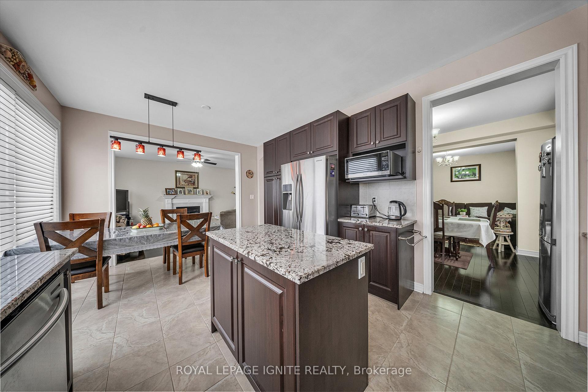Photo 17 of 228 Dougall Avenue, Caledon, Rural Caledon — HOMEH
