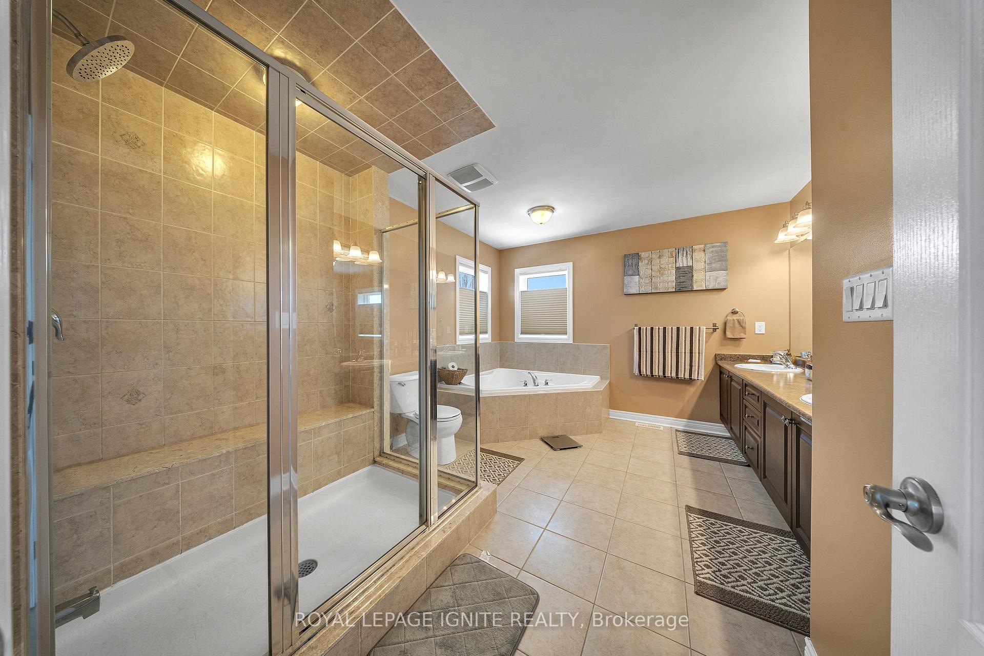 Photo 23 of 228 Dougall Avenue, Caledon, Rural Caledon — HOMEH