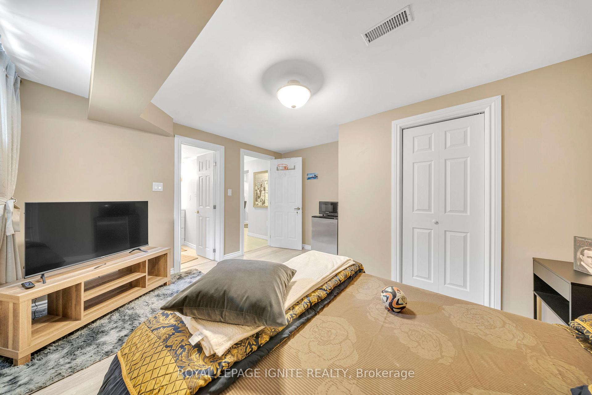 Photo 36 of 228 Dougall Avenue, Caledon, Rural Caledon — HOMEH