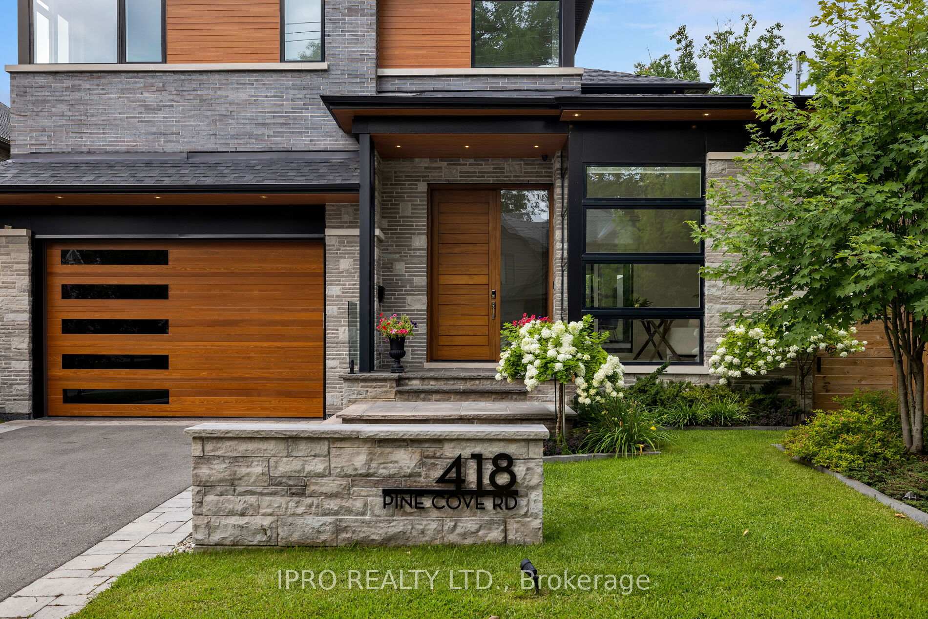 Front of 418 Pine Cove Road