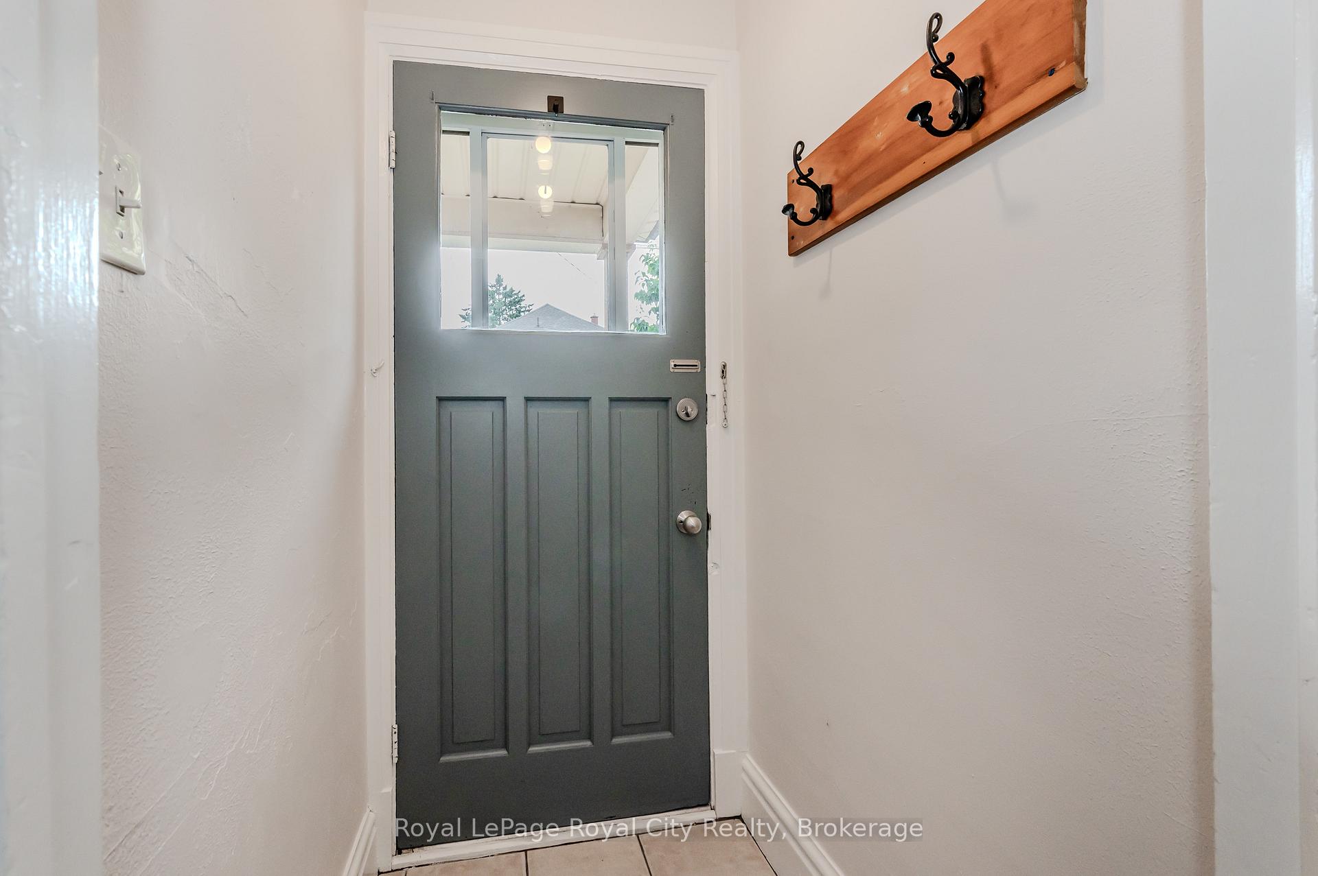 Photo 5 of 108 Harris Street, Guelph, St. Patrick's Ward — HOMEH